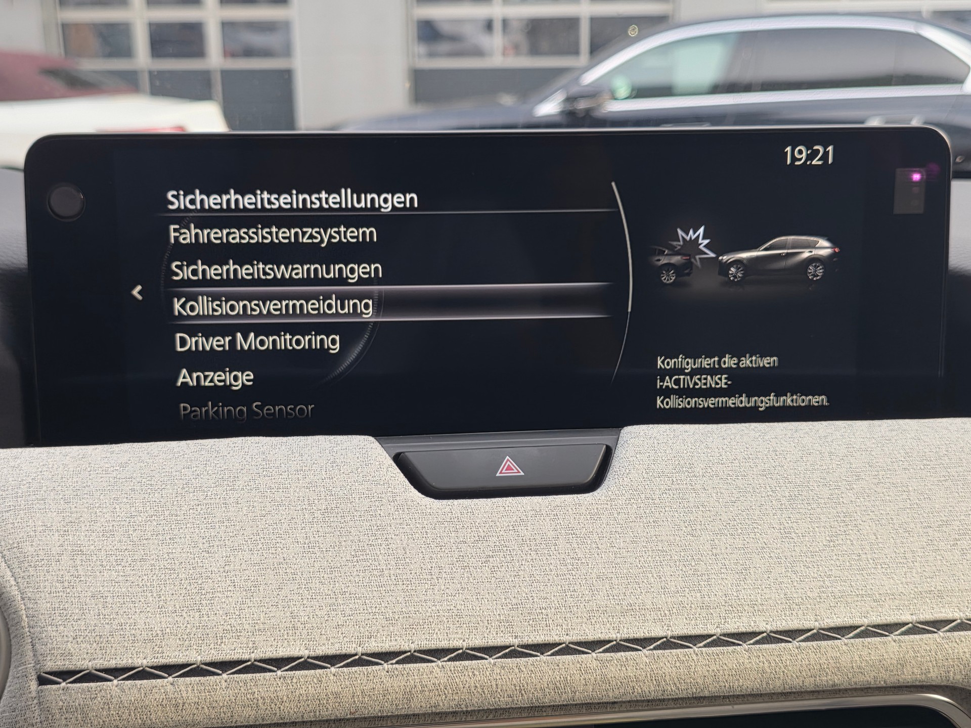 MAZDA CX-60 e-Skyactiv PHEV 327 AWD Takumi PLUS ** VOLLAUSSTATUNG|EL.- AHK|SITZKÜHLUNG| BOSE| KOMFORT+SAFETY PAK.|GARANTIE BIS 09.2028-image-22
