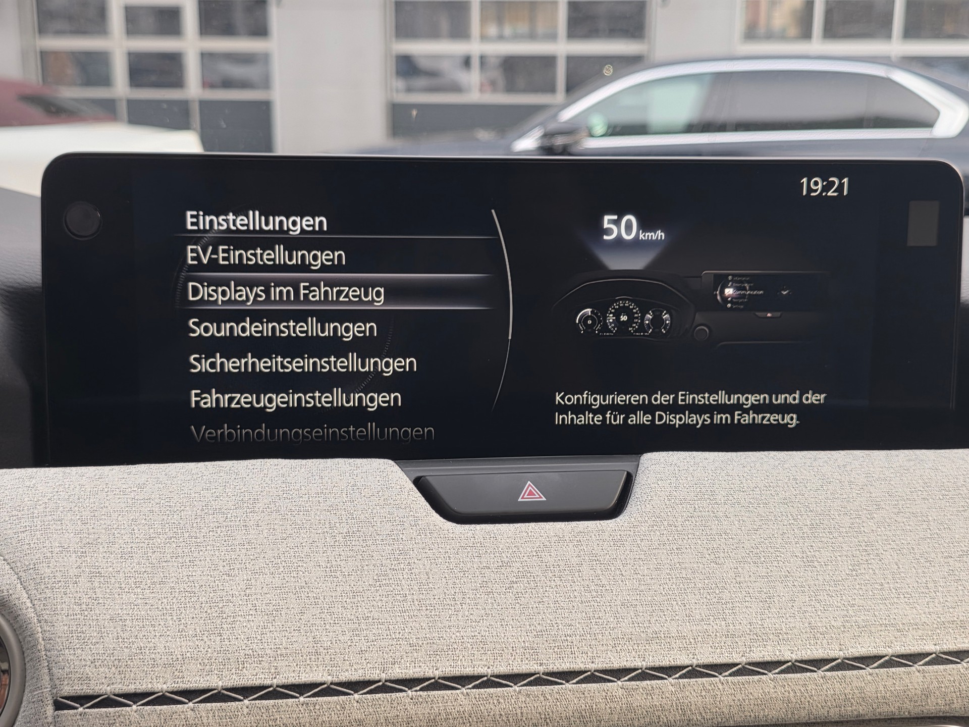 MAZDA CX-60 e-Skyactiv PHEV 327 AWD Takumi PLUS ** VOLLAUSSTATUNG|EL.- AHK|SITZKÜHLUNG| BOSE| KOMFORT+SAFETY PAK.|GARANTIE BIS 09.2028-image-19