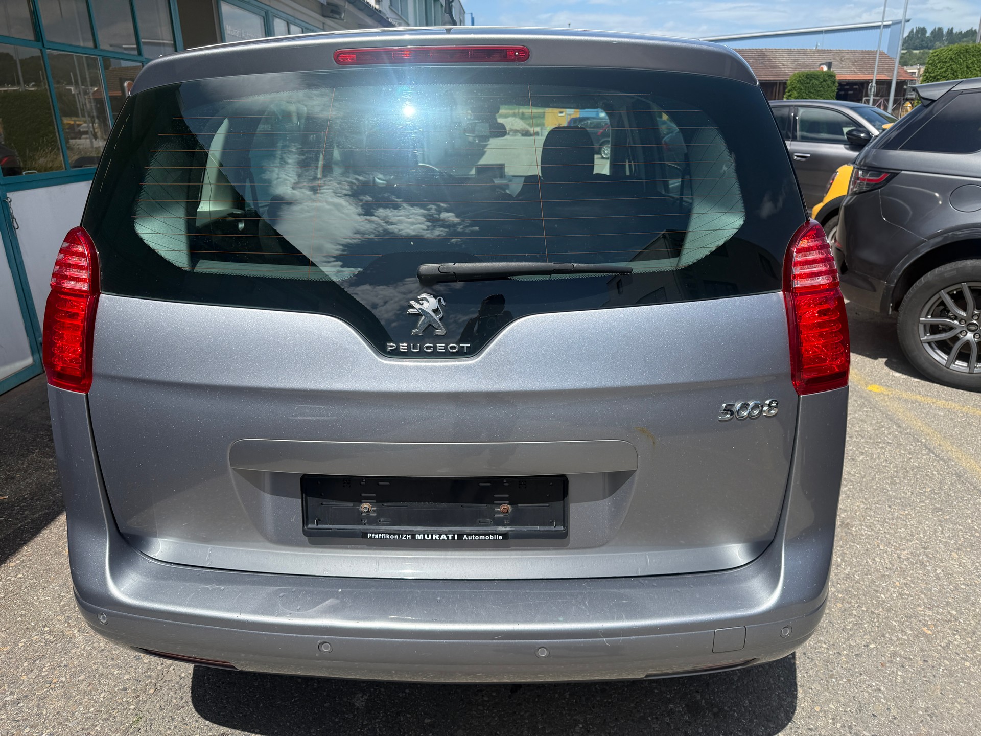 PEUGEOT 5008 2.0 HDI Style-image-3