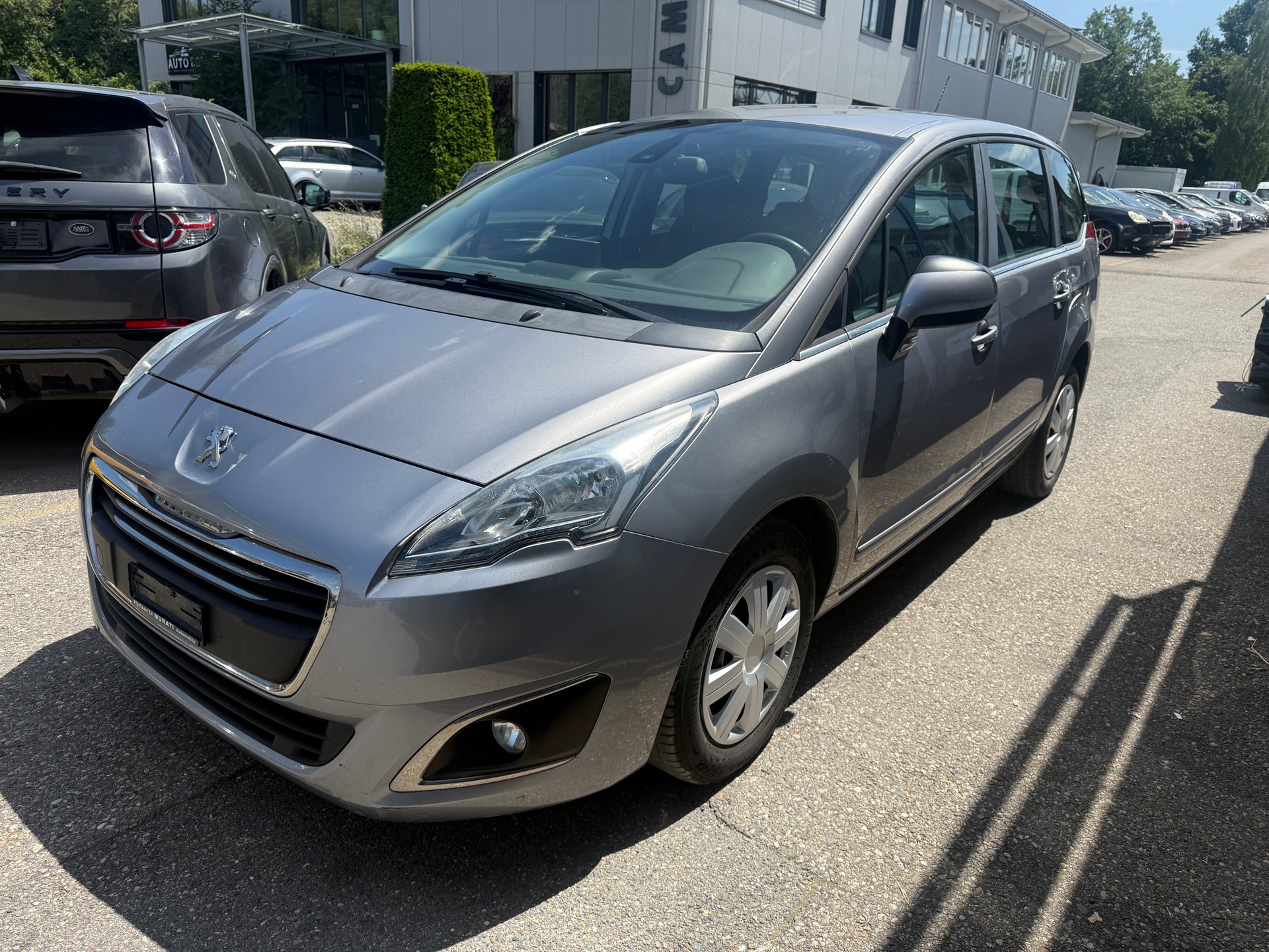 PEUGEOT 5008 2.0 HDI Style-image-1