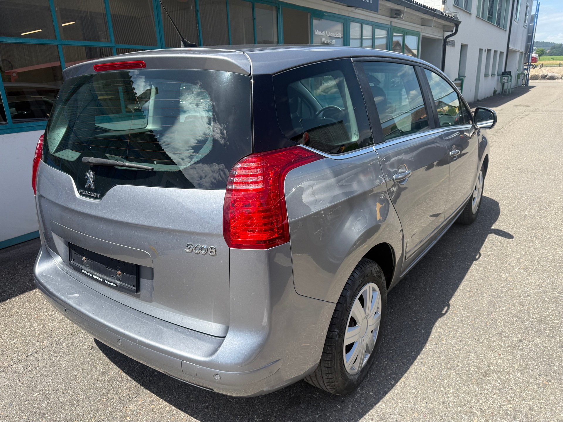 PEUGEOT 5008 2.0 HDI Style-image-4