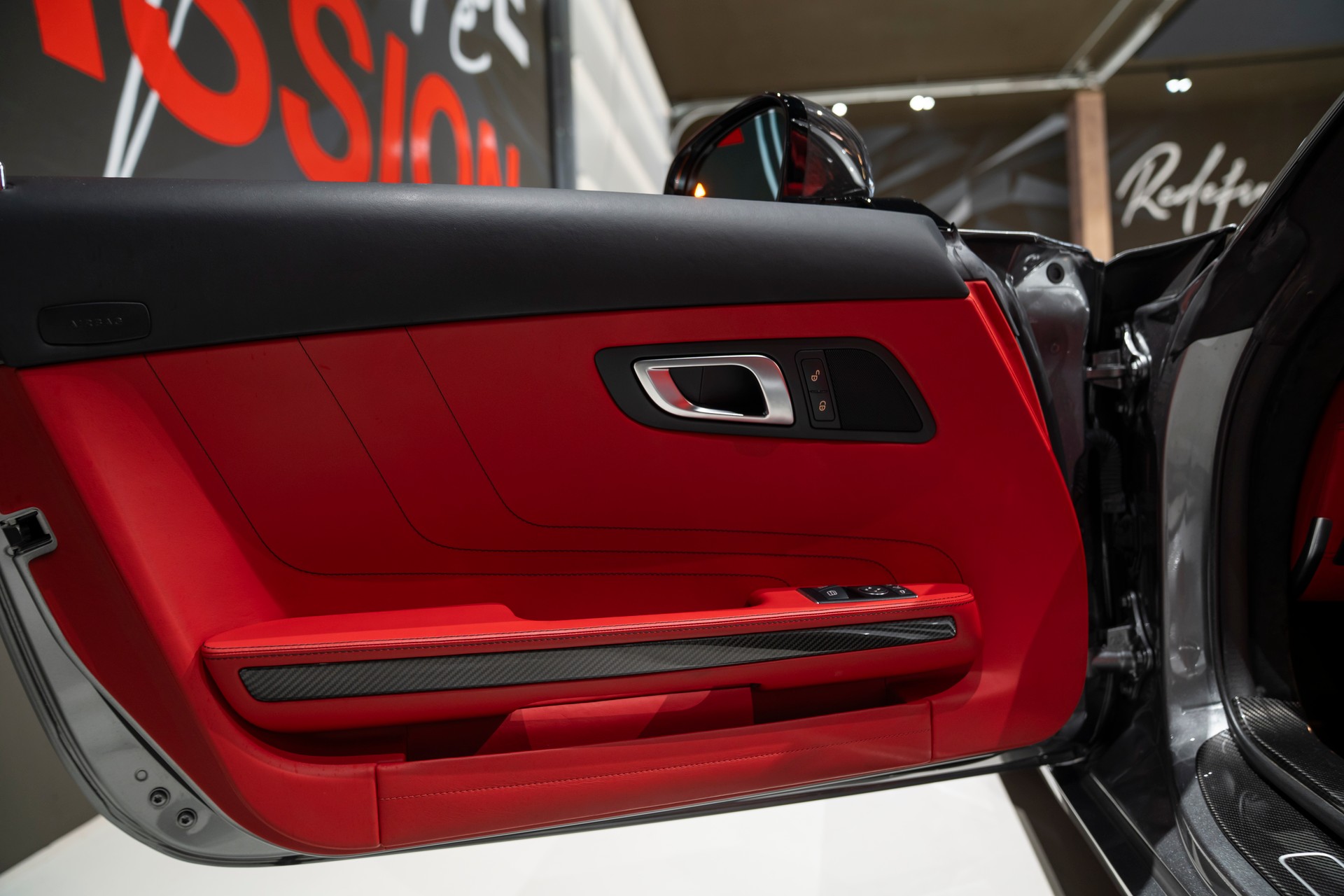 MERCEDES-BENZ SLS 63 AMG Speedshift-image-10