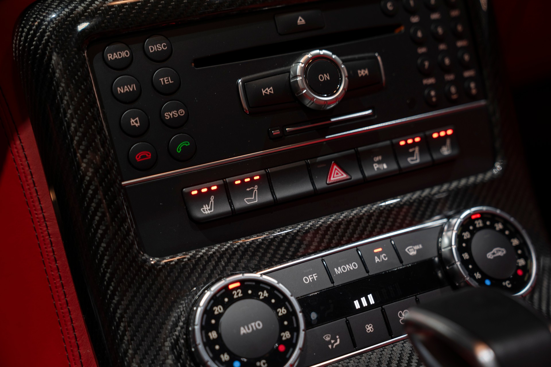 MERCEDES-BENZ SLS 63 AMG Speedshift-image-11