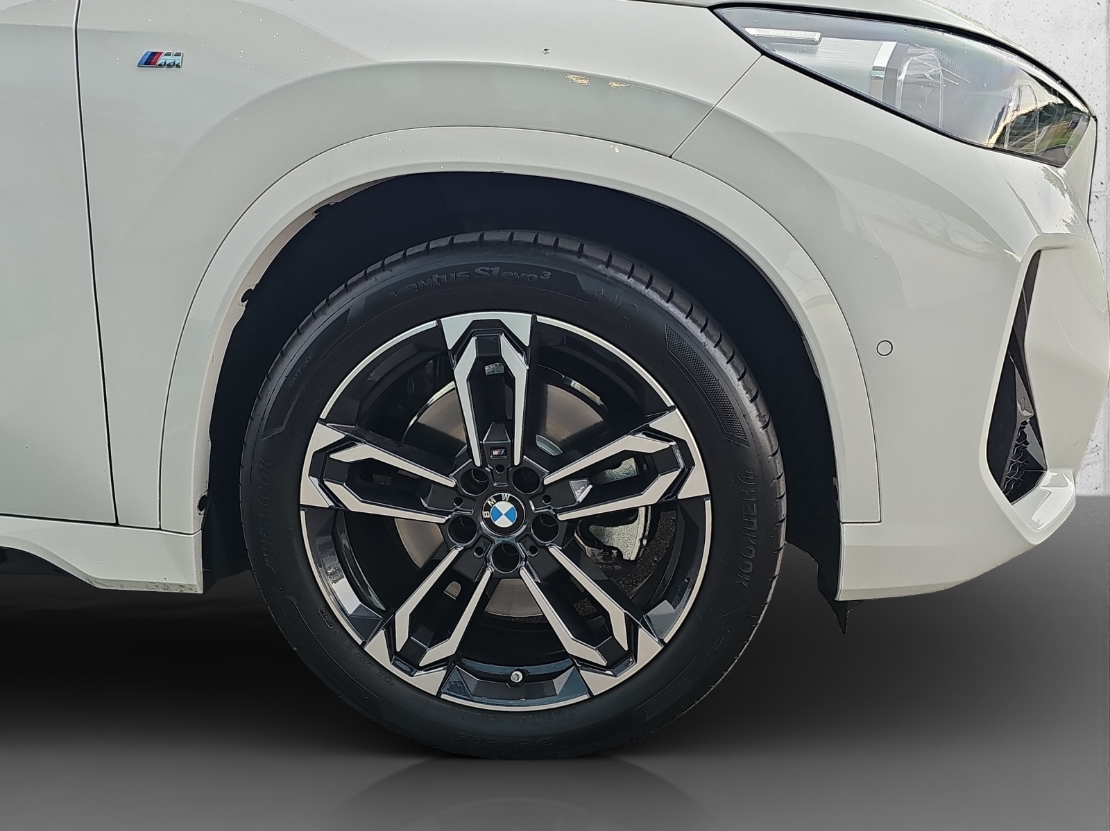 BMW X1 xDrive 23i 48V M Sport-image-8