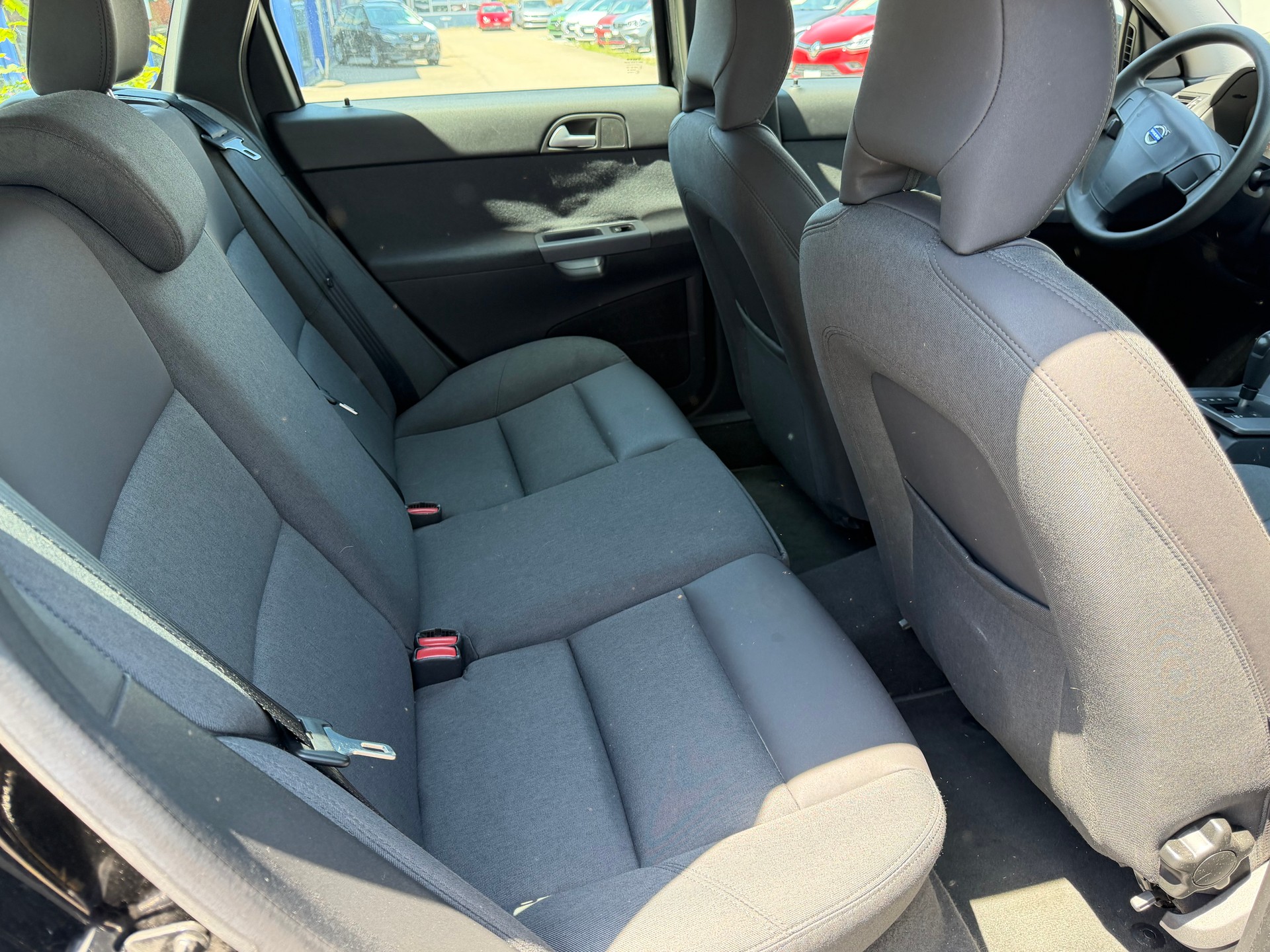 VOLVO V50 2.4-image-11