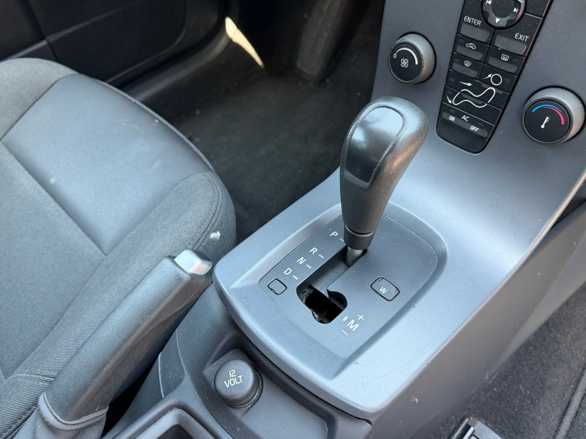 VOLVO V50 2.4-image-13