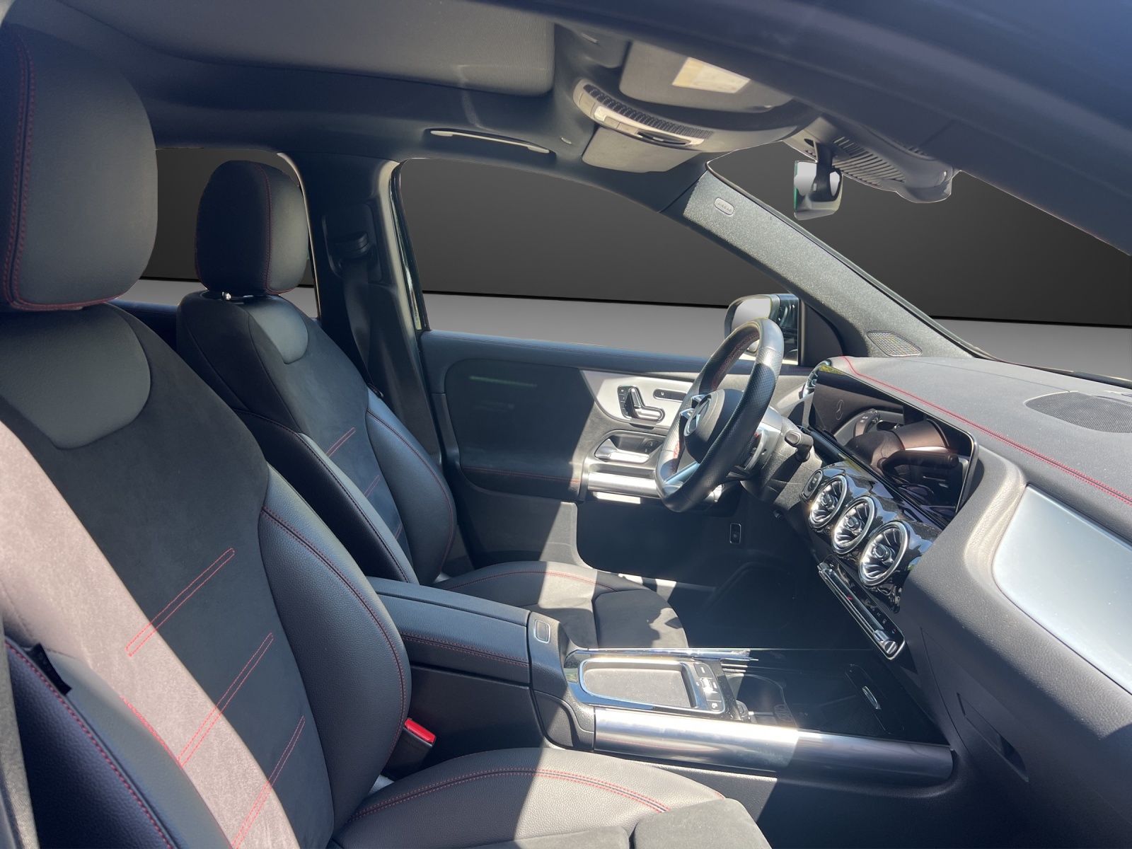 MERCEDES-BENZ EQA 350 AMG Line 4Matic-image-12
