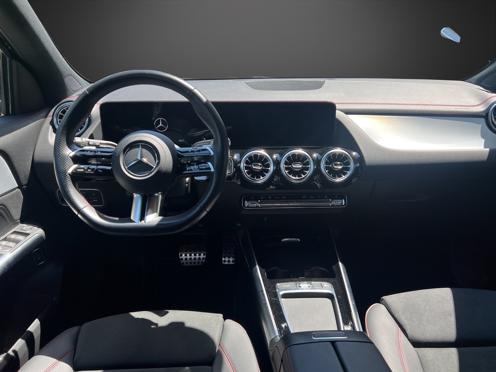 MERCEDES-BENZ EQA 350 AMG Line 4Matic-image-10