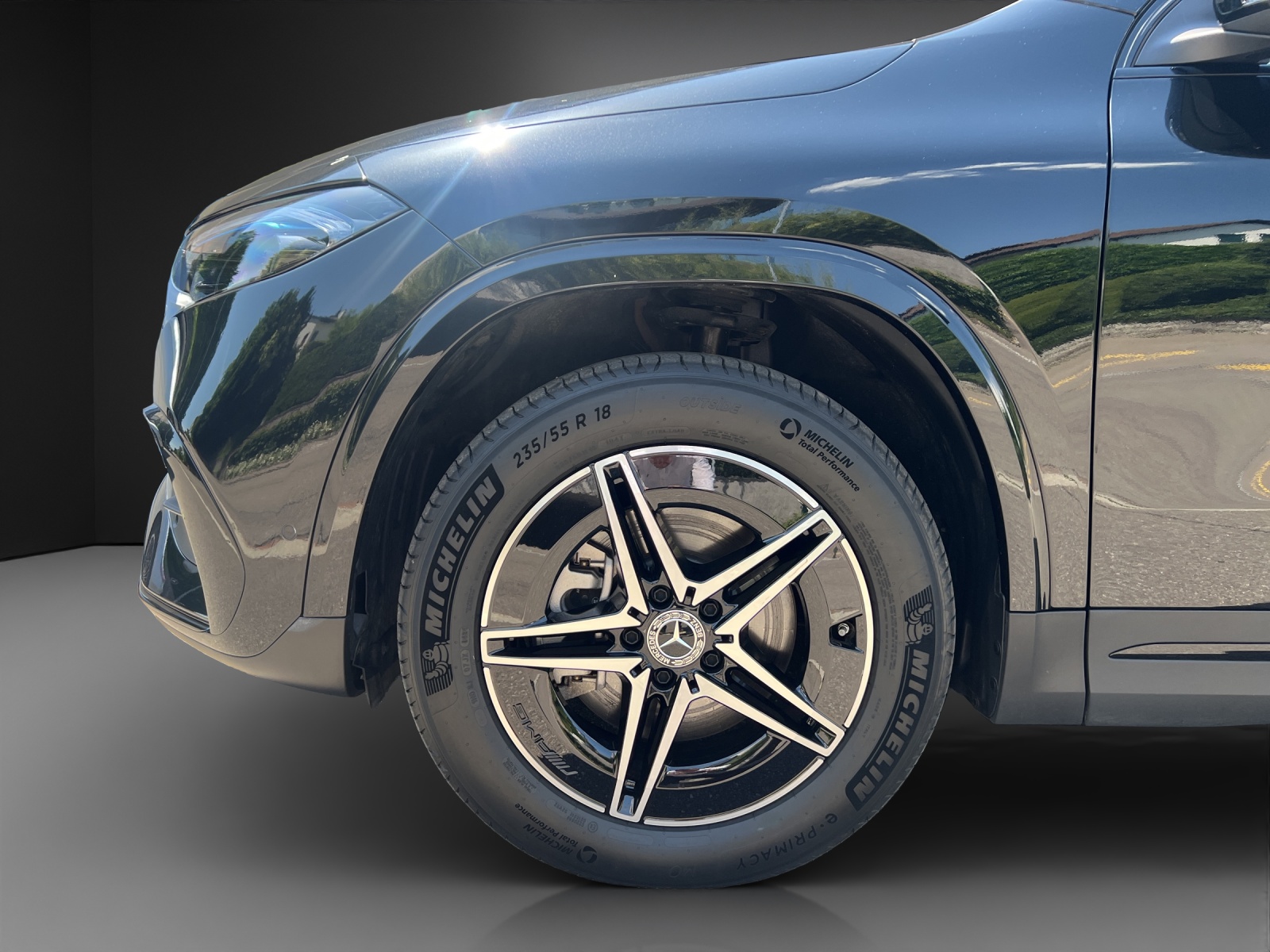 MERCEDES-BENZ EQA 350 AMG Line 4Matic-image-8