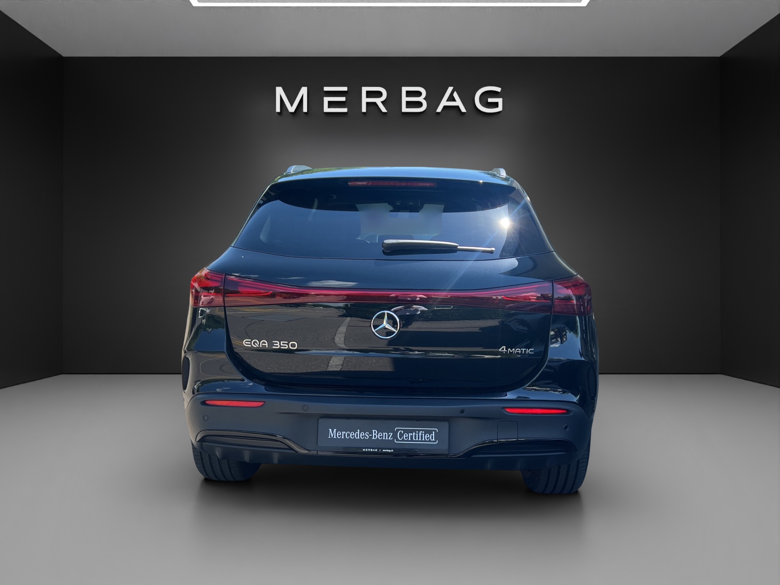 MERCEDES-BENZ EQA 350 AMG Line 4Matic-image-3