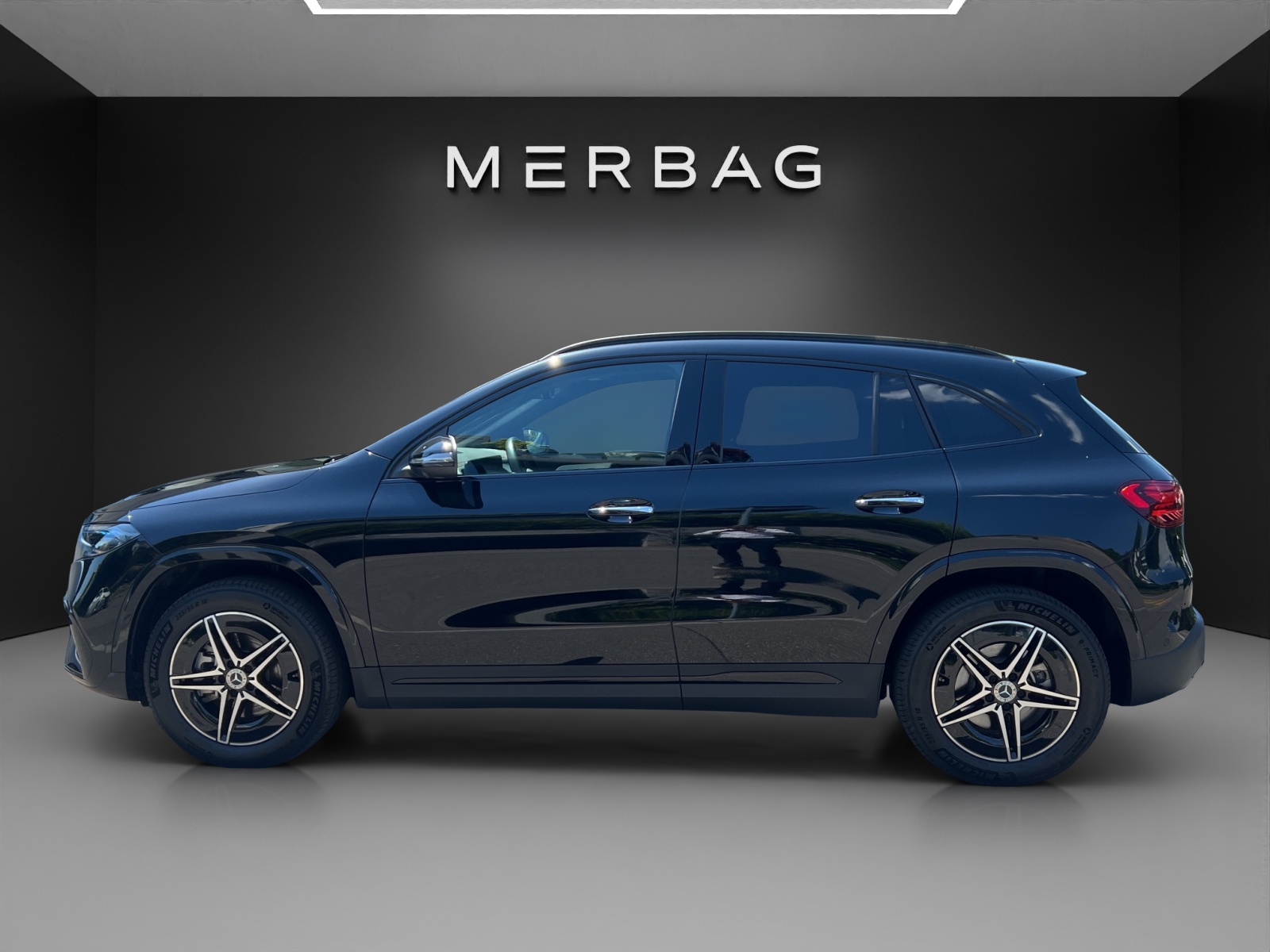 MERCEDES-BENZ EQA 350 AMG Line 4Matic-image-5