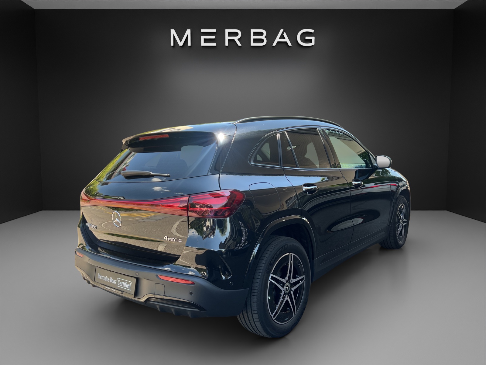 MERCEDES-BENZ EQA 350 AMG Line 4Matic-image-2