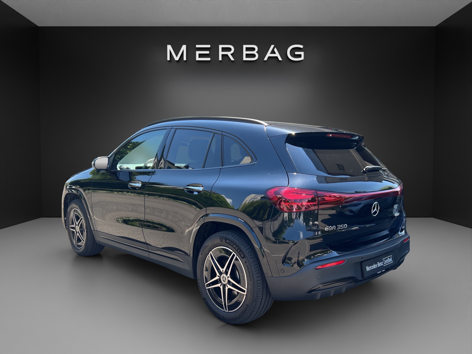 MERCEDES-BENZ EQA 350 AMG Line 4Matic-image-4