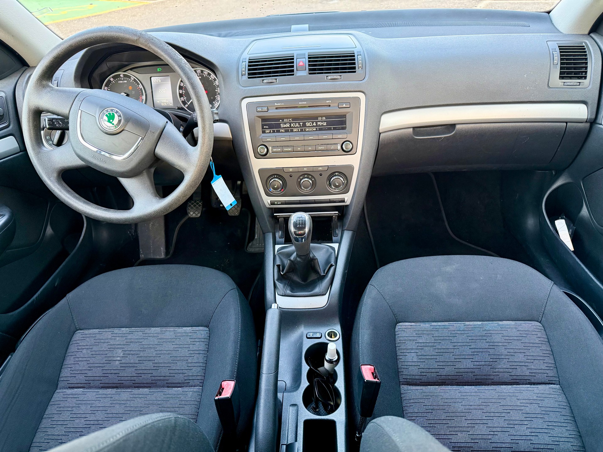SKODA Octavia Combi 1.8 TSI Ambition 4x4-image-1