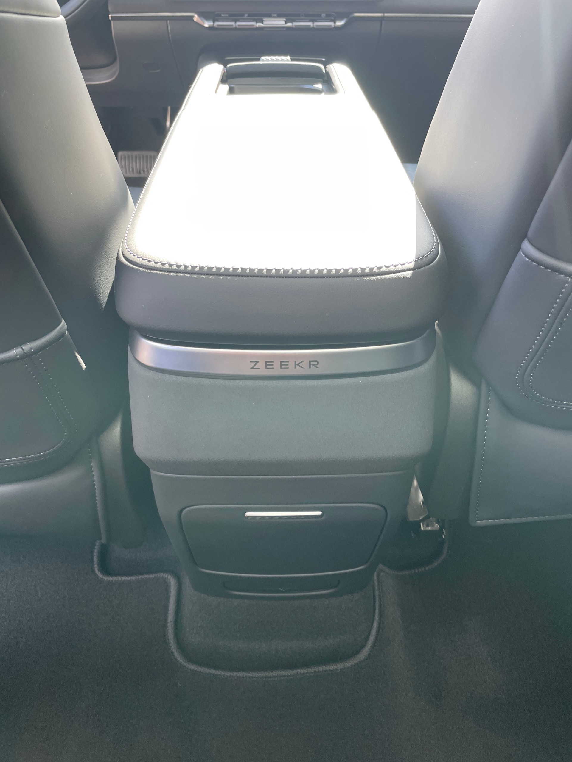 ZEEKR 7X 100kWh Privilege AWD mit Comfort und Cockpitpaket, AHK, Modell 2026-image-20