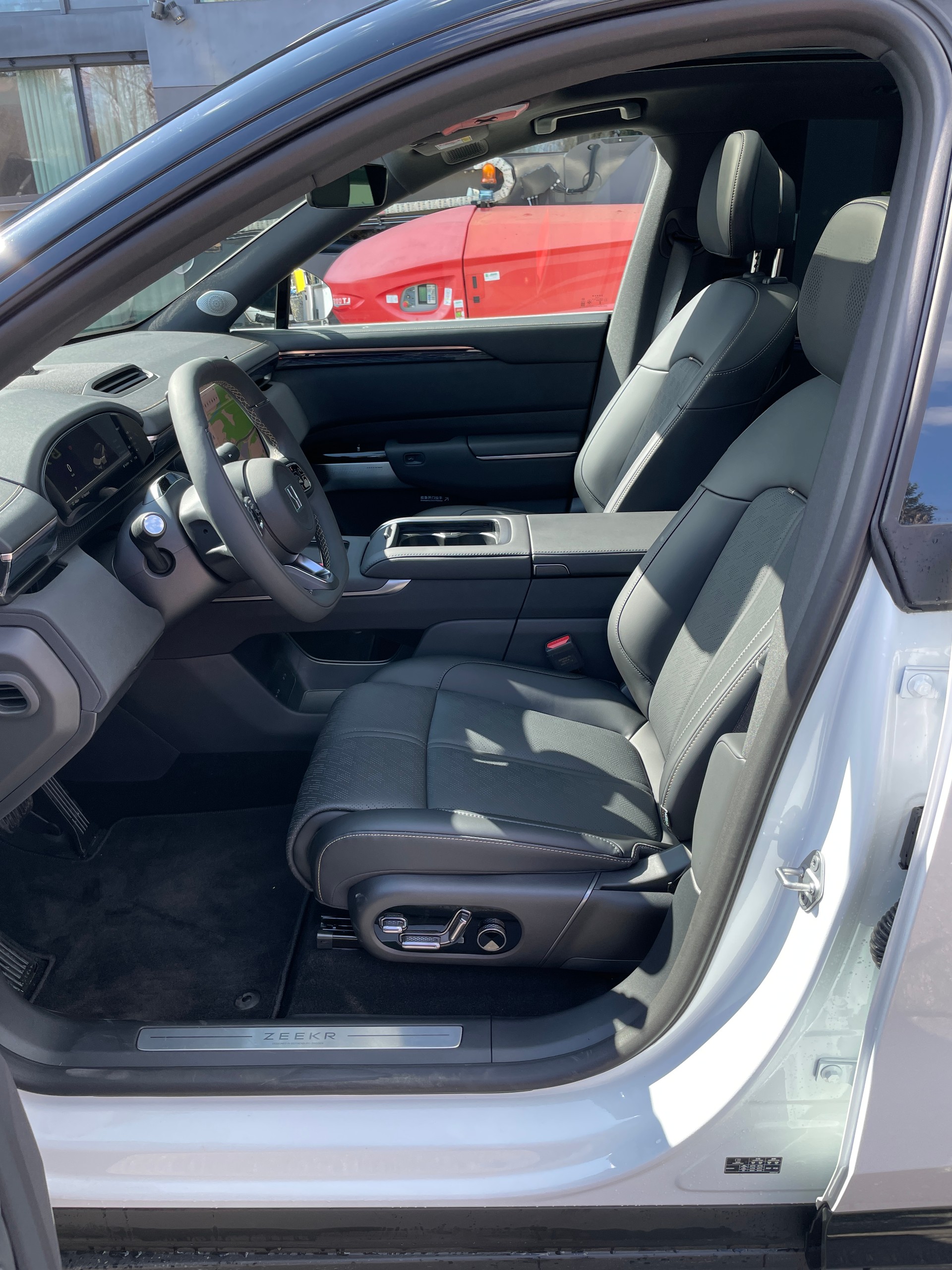 ZEEKR 7X 100kWh Privilege AWD mit Comfort und Cockpitpaket, AHK, Modell 2026-image-16