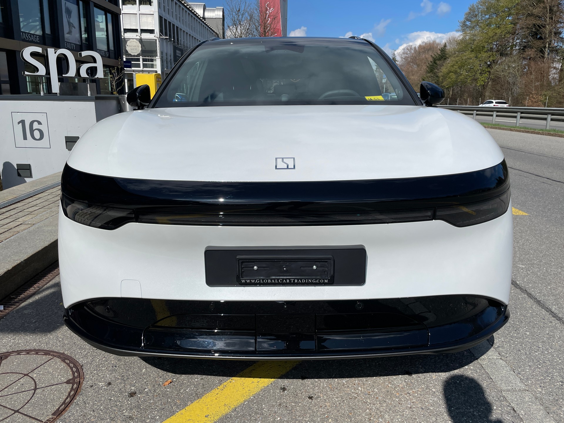 ZEEKR 7X 100kWh Privilege AWD mit Comfort und Cockpitpaket, AHK, Modell 2026-image-1