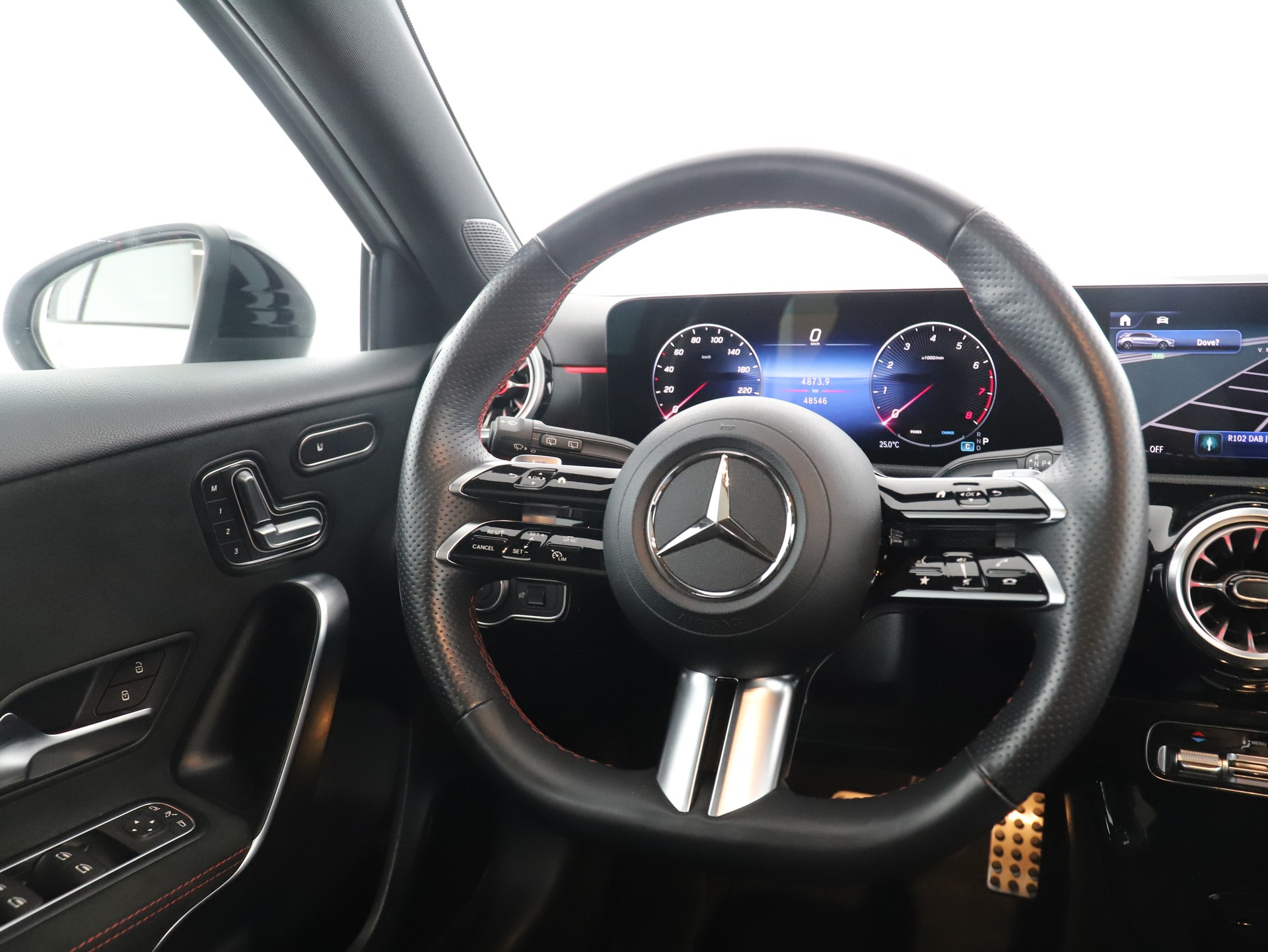 MERCEDES-BENZ A 250 4Matic 8G-DCT-image-11