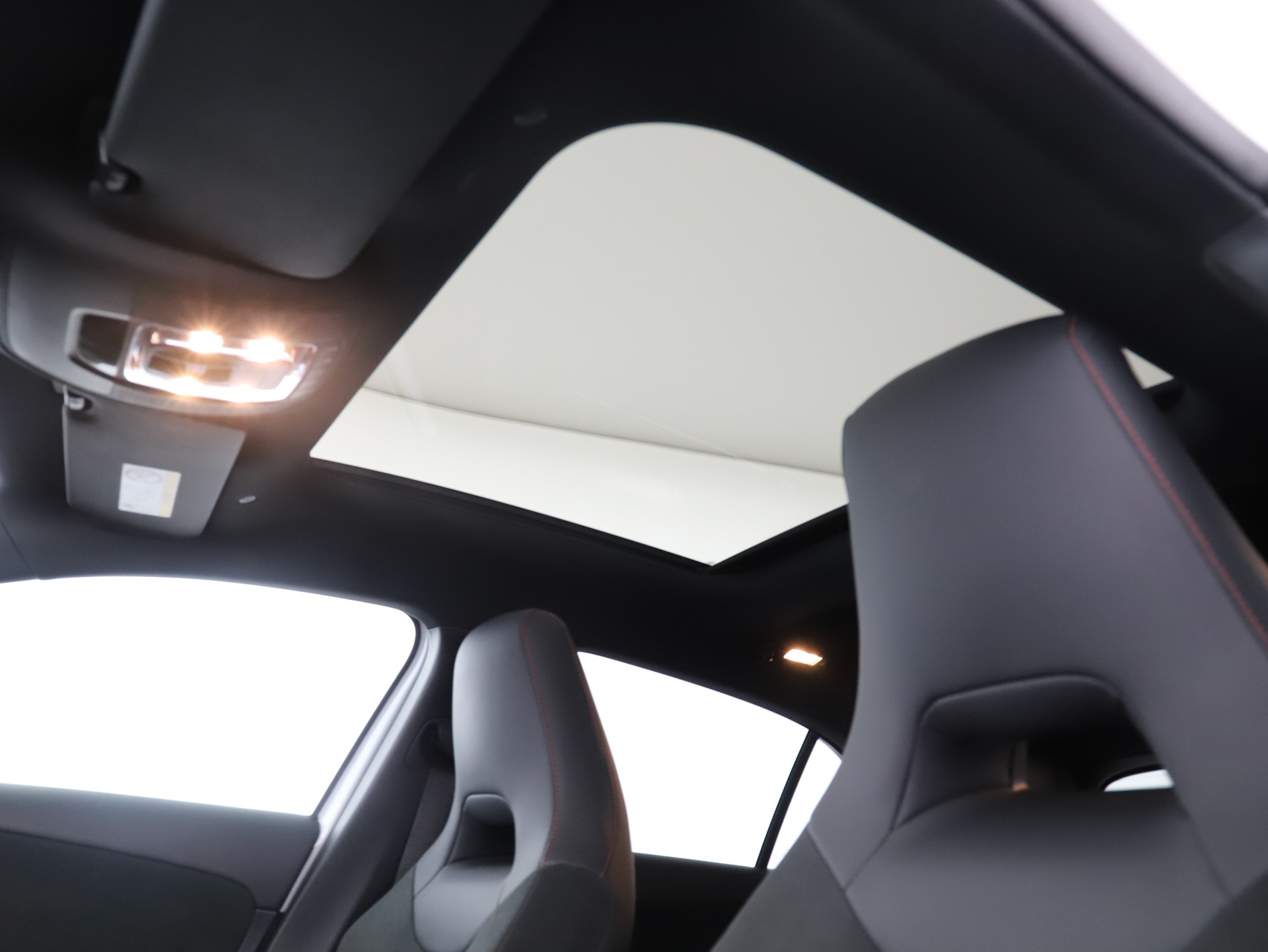 MERCEDES-BENZ A 250 4Matic 8G-DCT-image-13