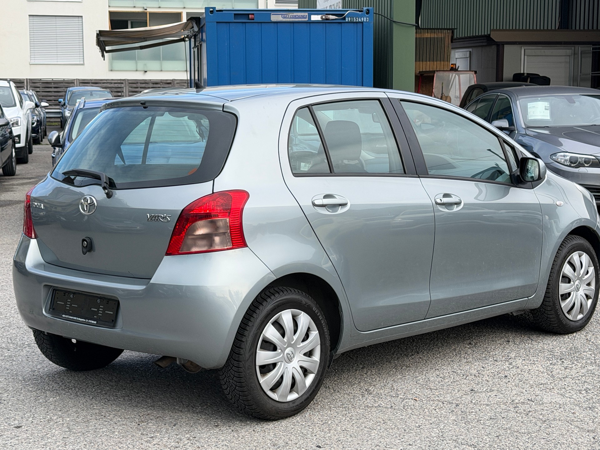 TOYOTA Yaris 1.3 Linea Luna-image-11