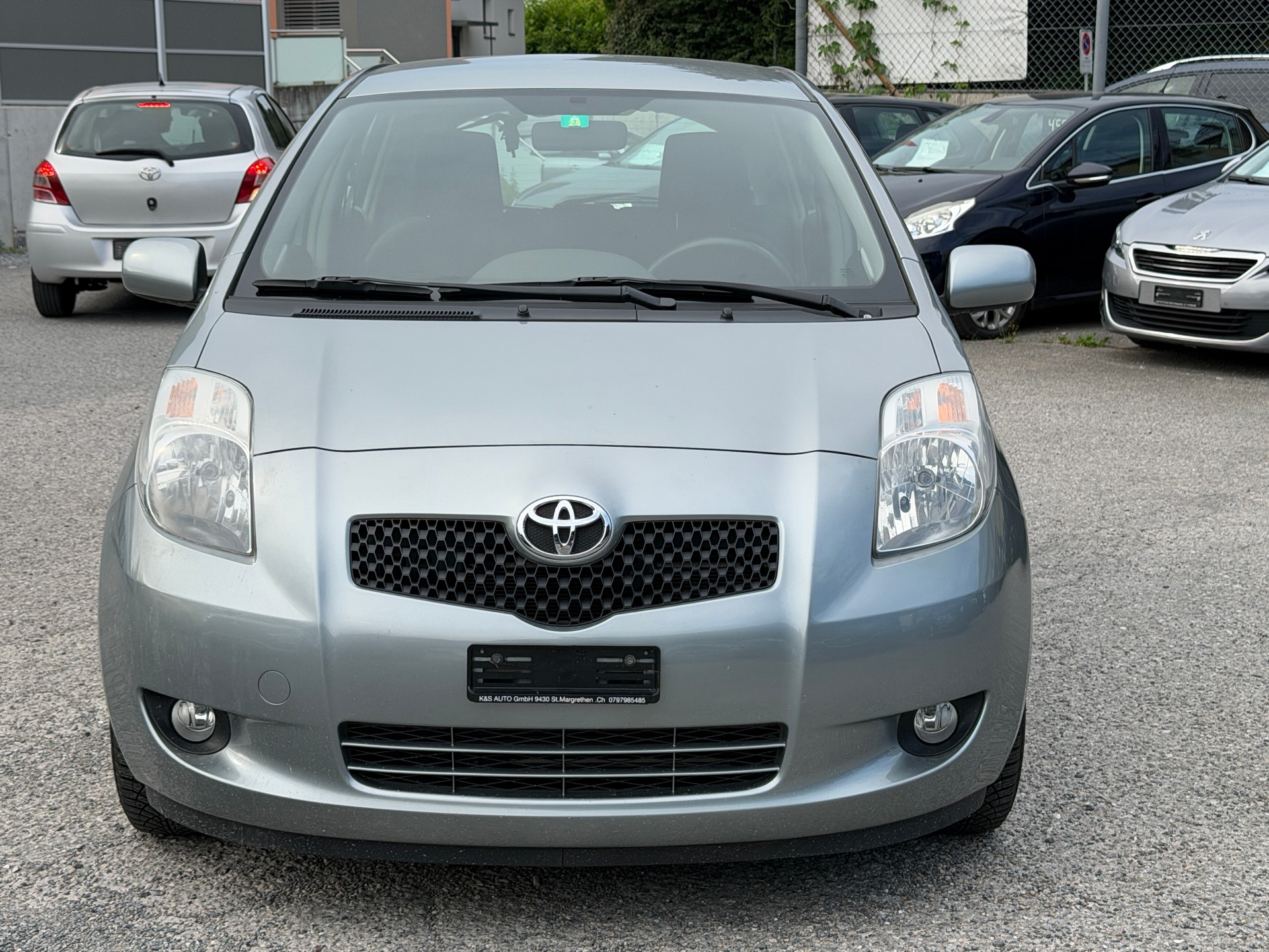 TOYOTA Yaris 1.3 Linea Luna-image-0