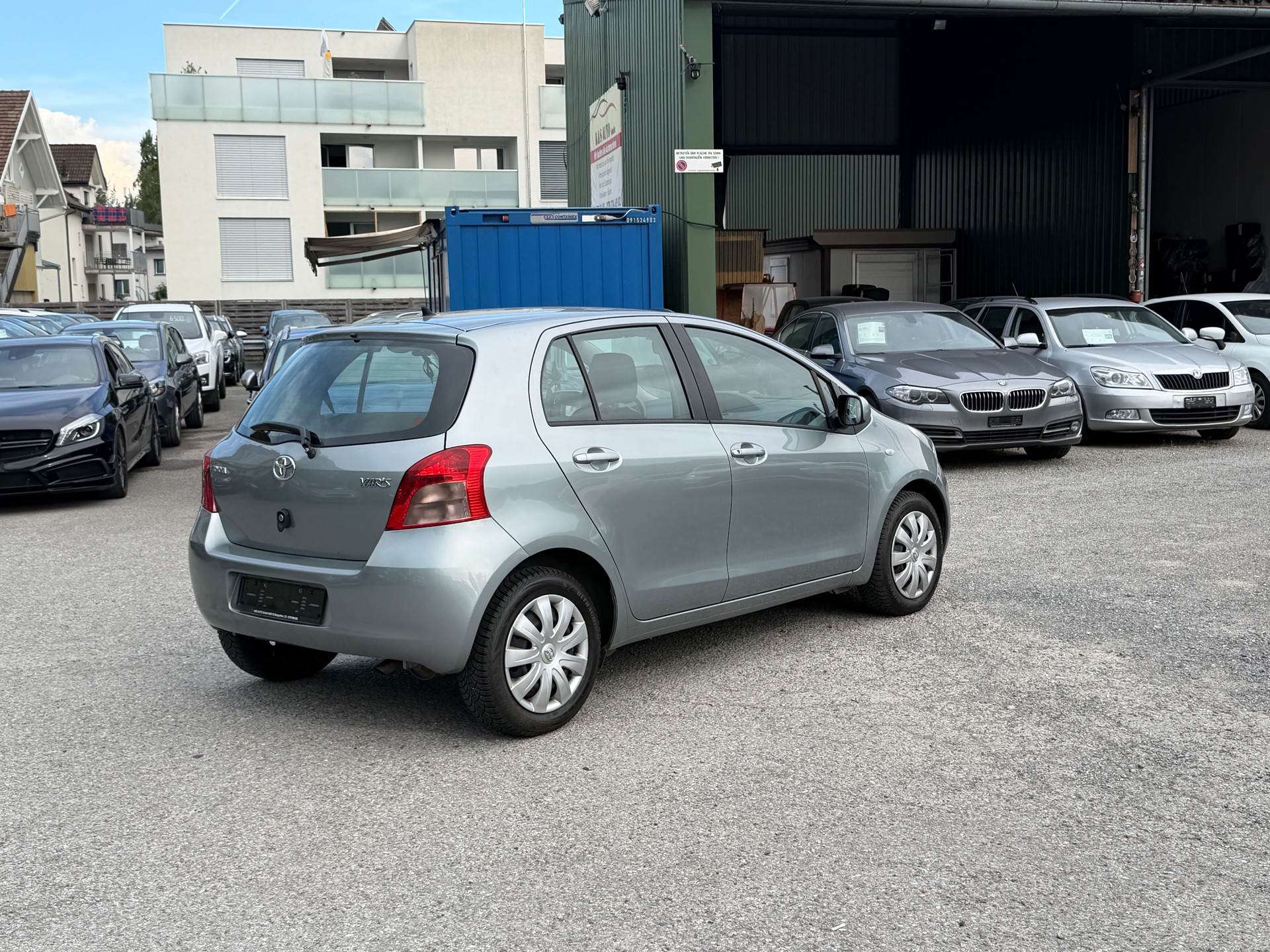 TOYOTA Yaris 1.3 Linea Luna-image-14