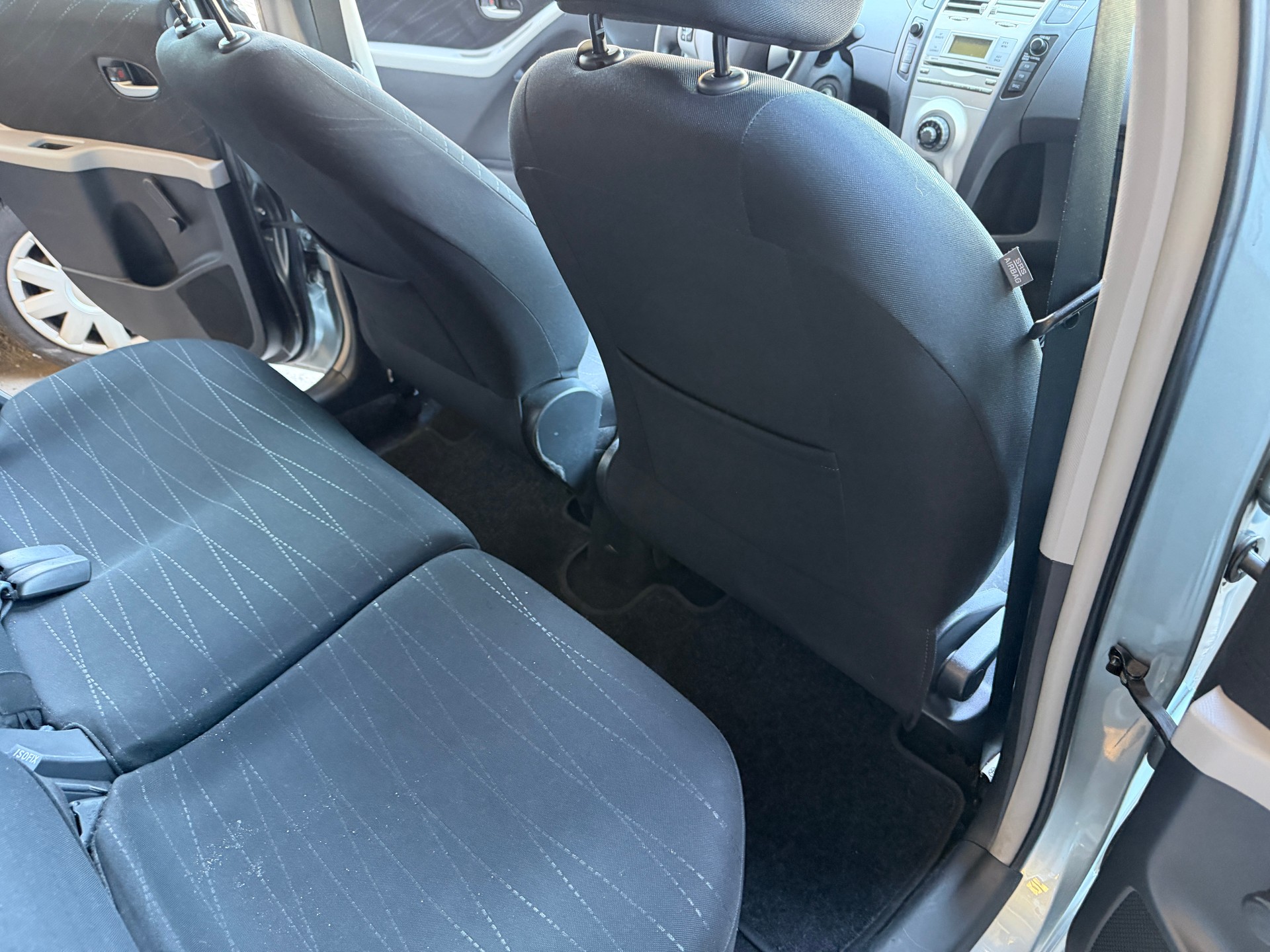 TOYOTA Yaris 1.3 Linea Luna-image-8