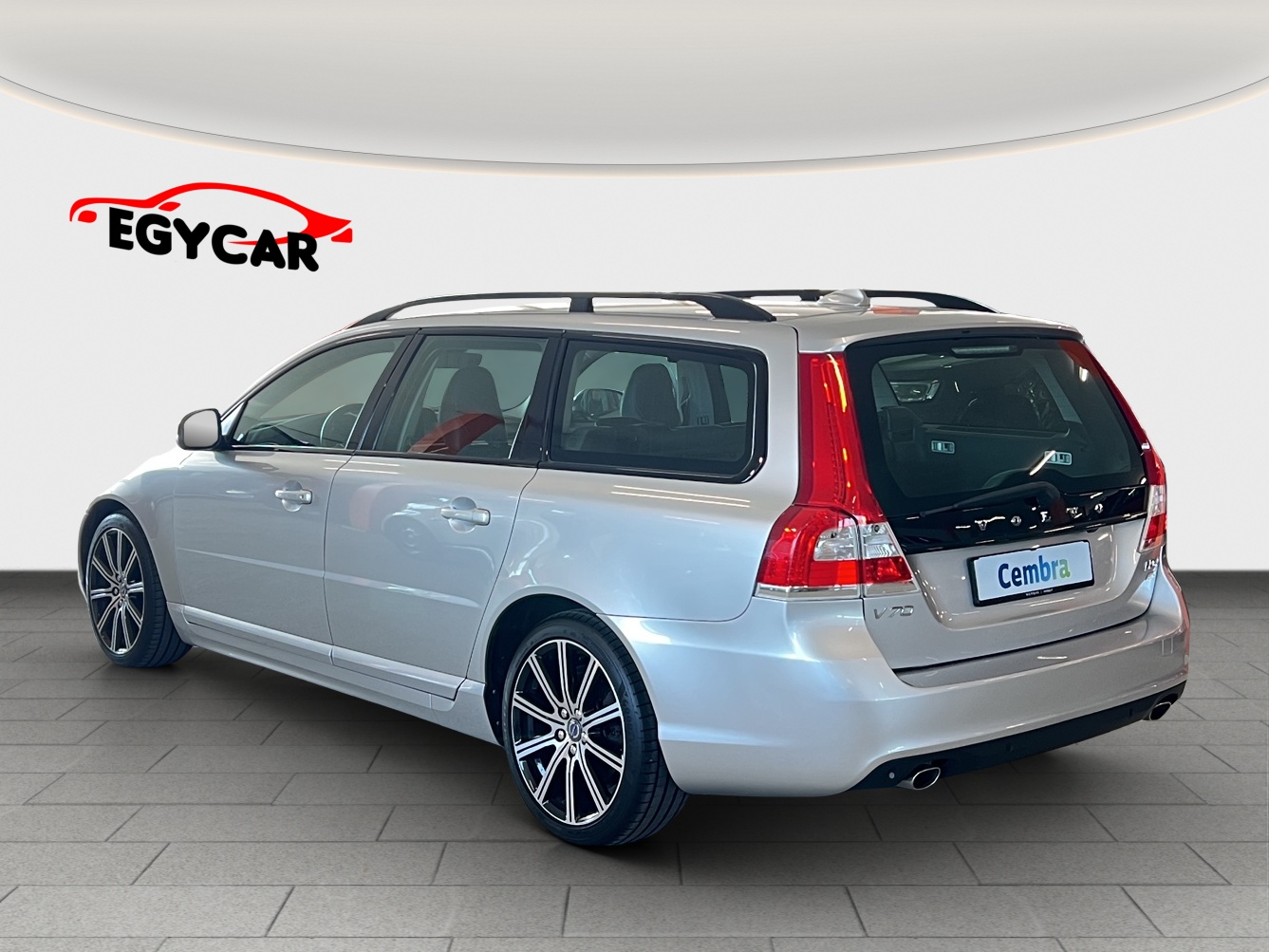VOLVO V70 D4 AWD Momentum Classic Edition Geartronic-image-4