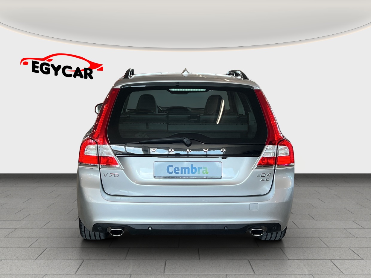 VOLVO V70 D4 AWD Momentum Classic Edition Geartronic-image-3