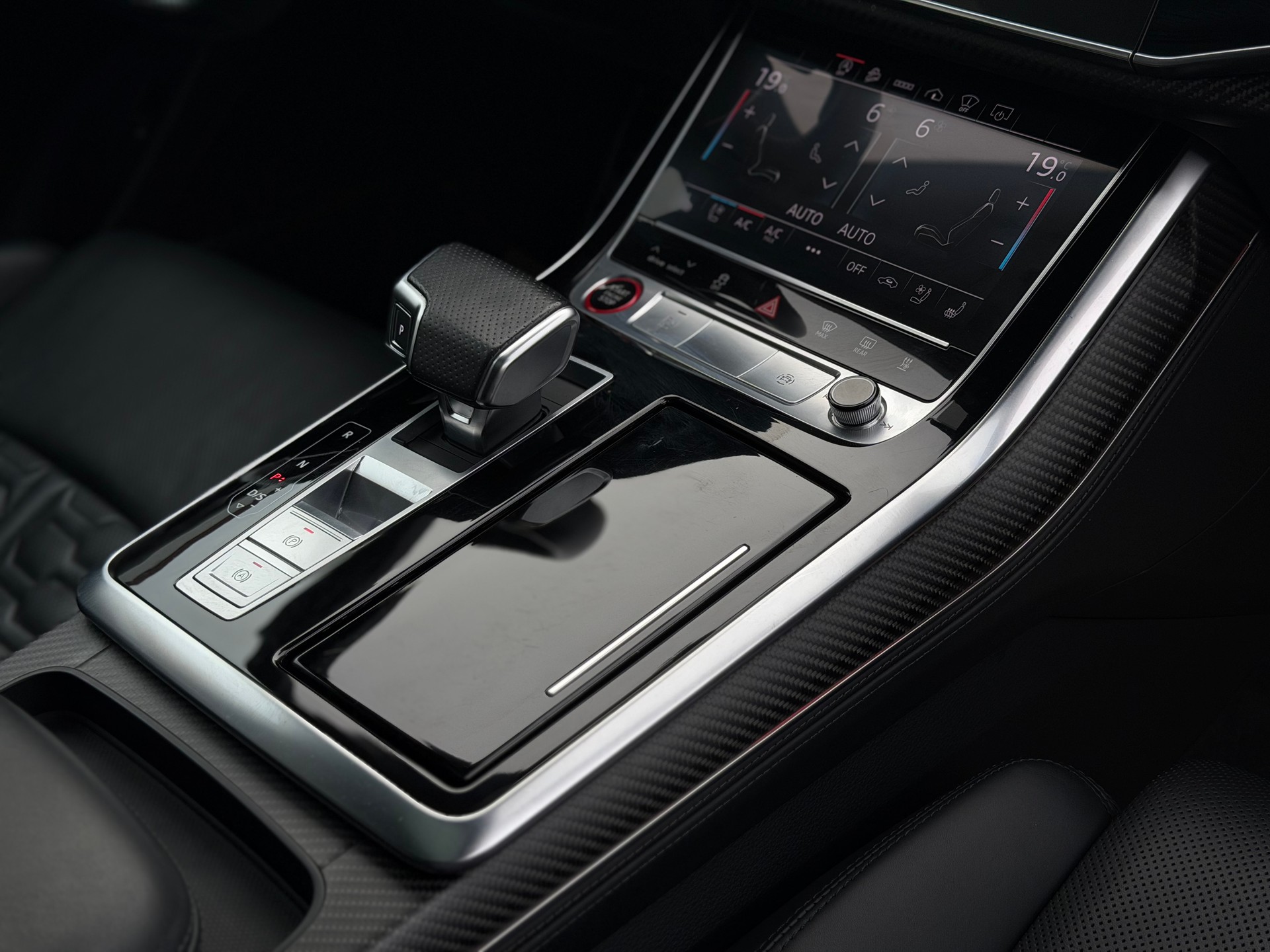 AUDI RSQ8 quattro tiptronic ABT 700PS / Akrapovic-image-17