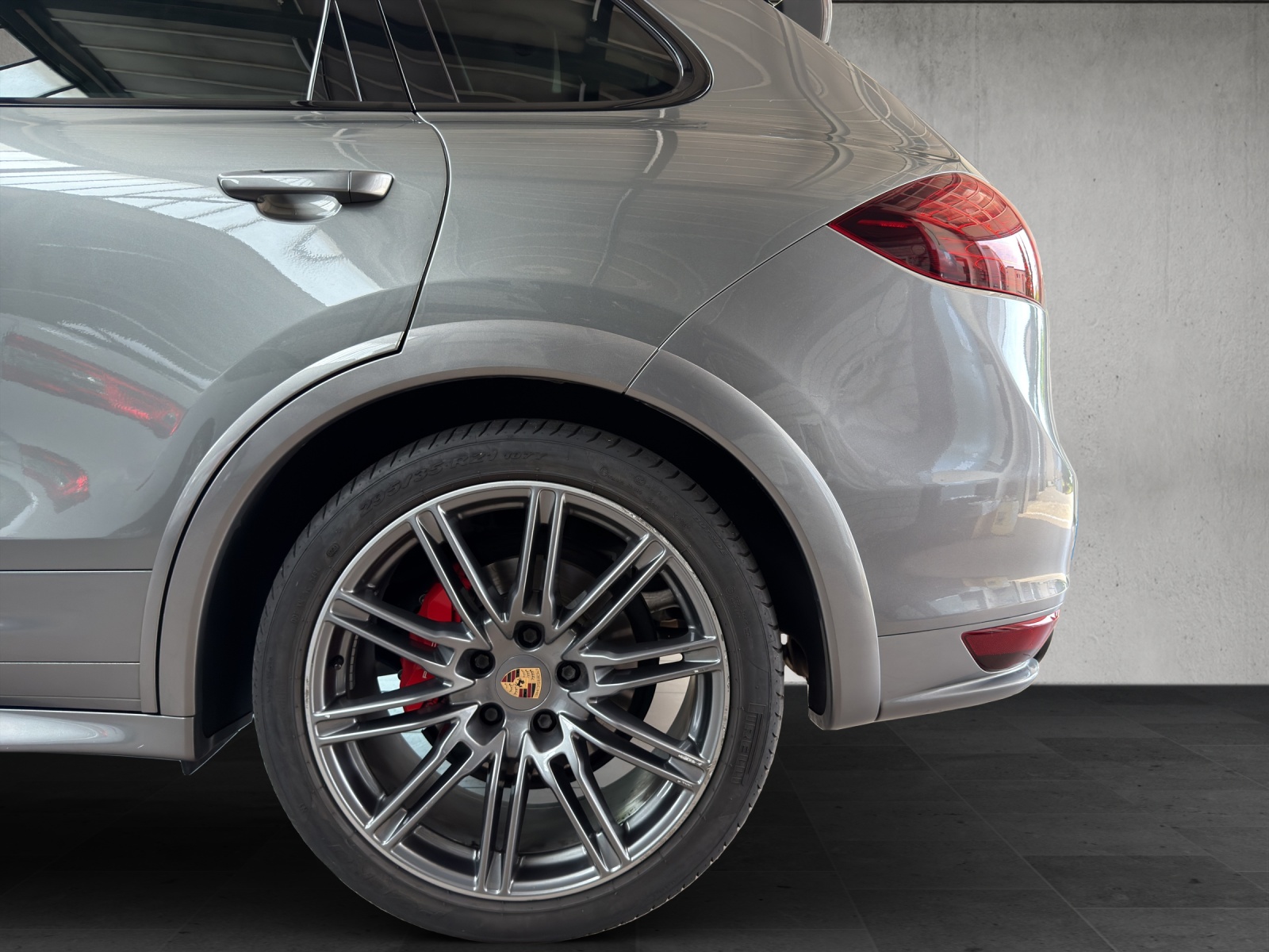 PORSCHE Cayenne GTS-image-8