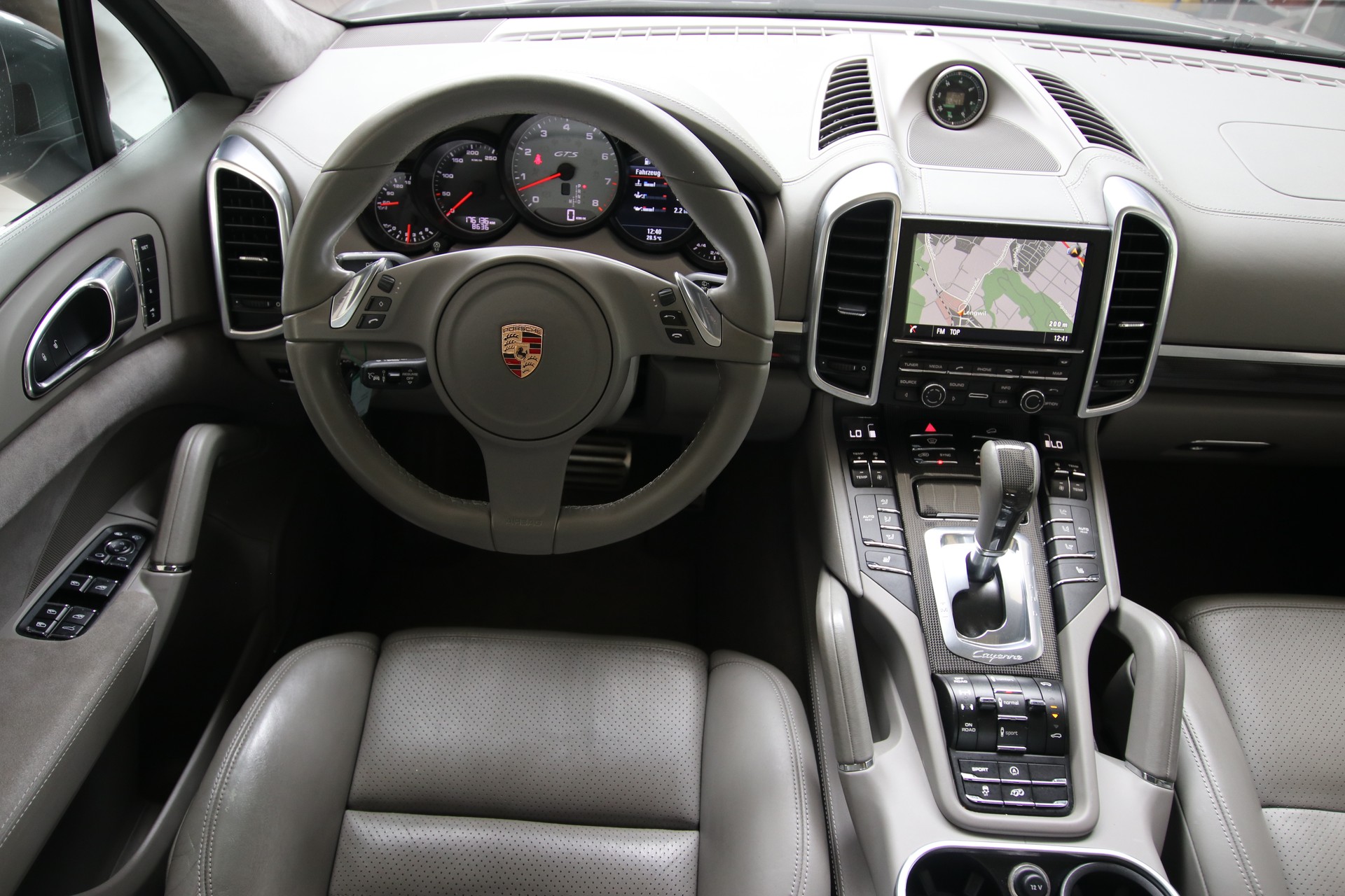 PORSCHE Cayenne GTS-image-10