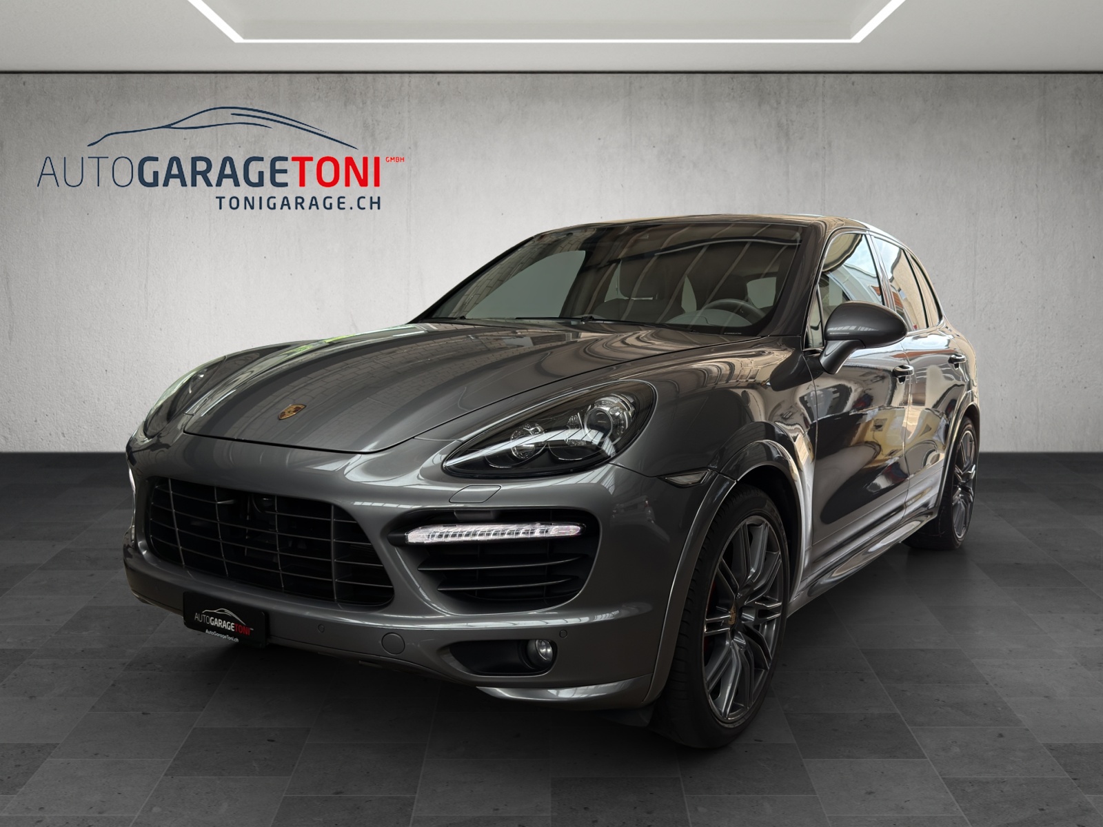 PORSCHE Cayenne GTS-image-0