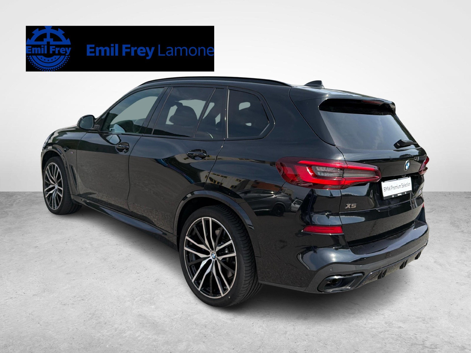 BMW X5 M50i xDrive-image-3