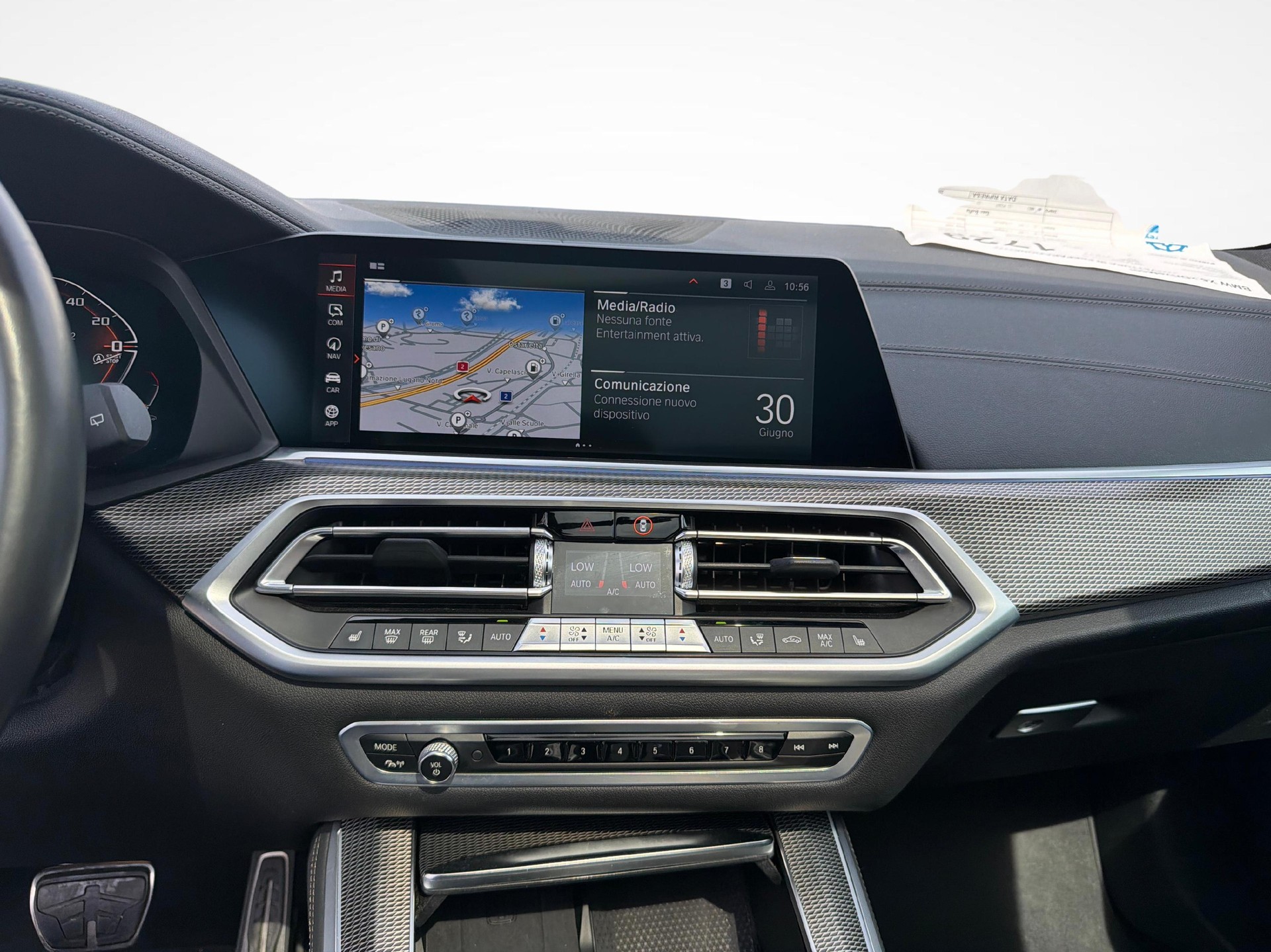 BMW X5 M50i xDrive-image-15