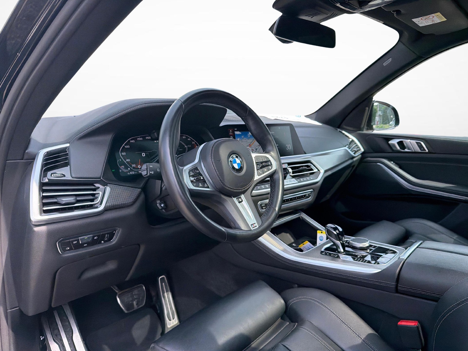 BMW X5 M50i xDrive-image-11