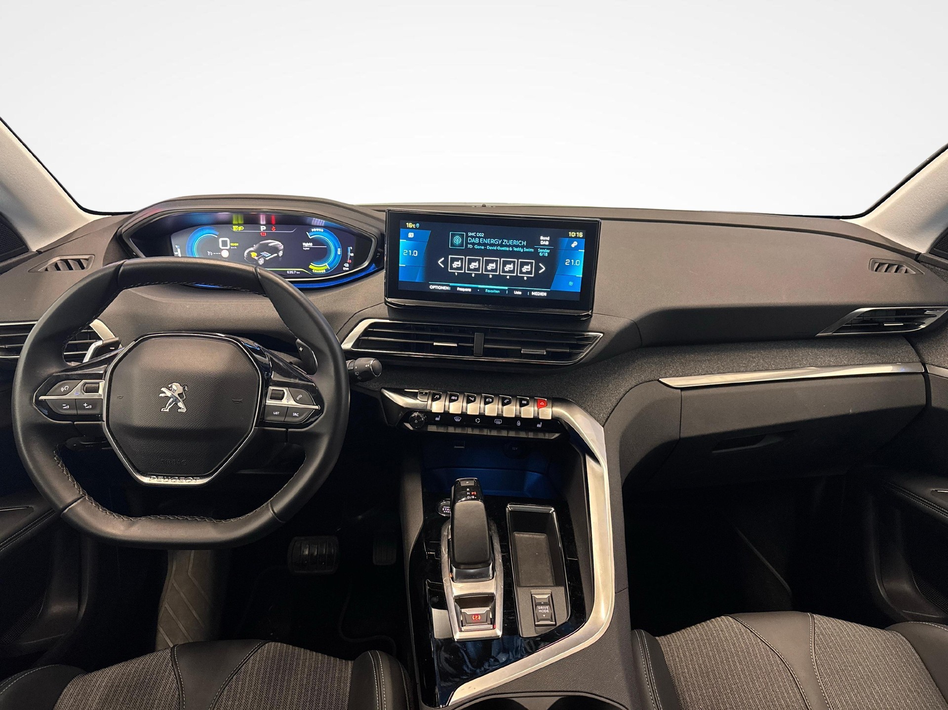 PEUGEOT 3008 1.6 Plug-in Hybrid Allure Pack-image-13