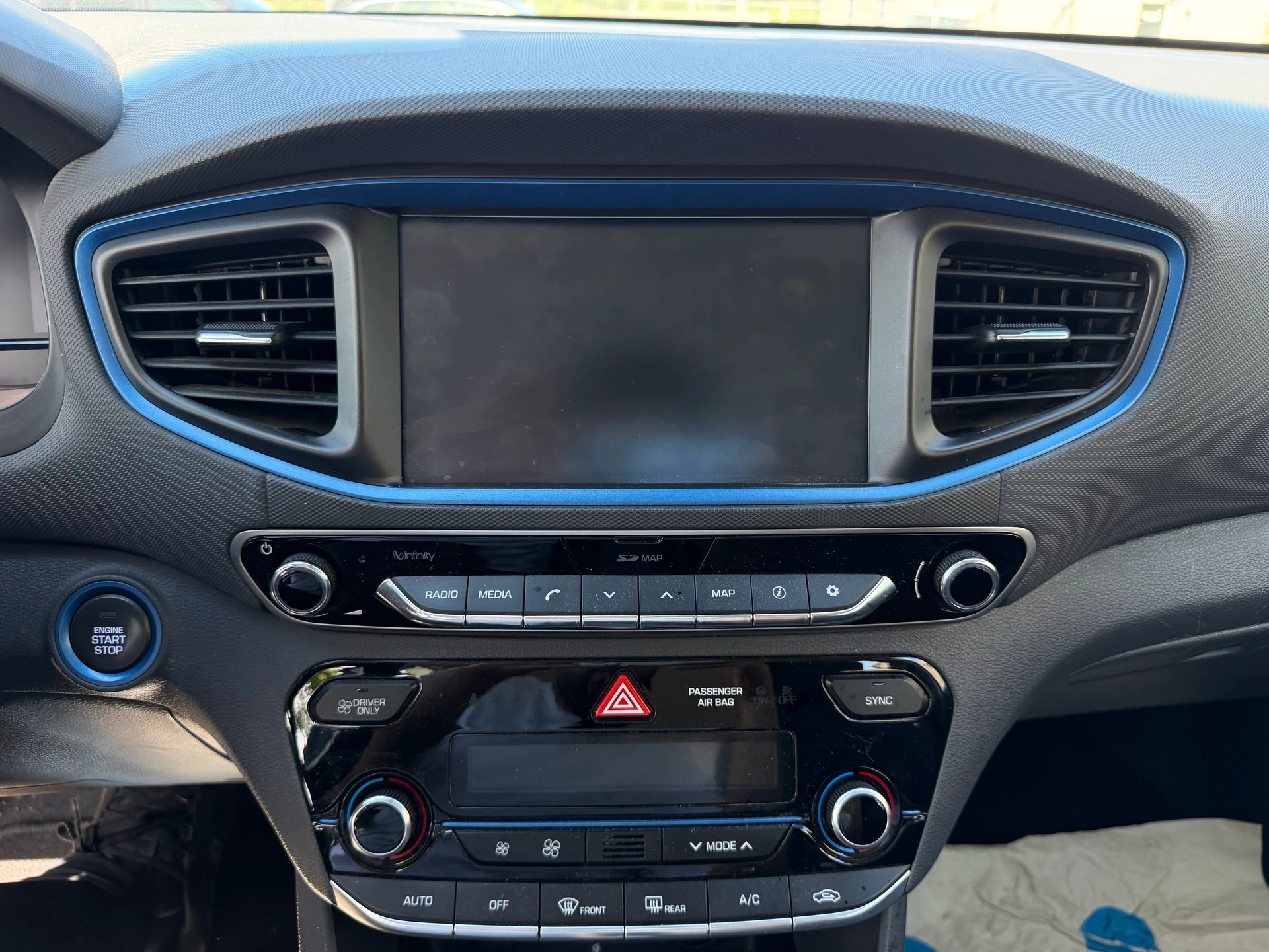 HYUNDAI Ioniq 1.6 GDi HEV Launch Plus DCT | CH-Auto | Frisch MFK | 1-Hand-image-15