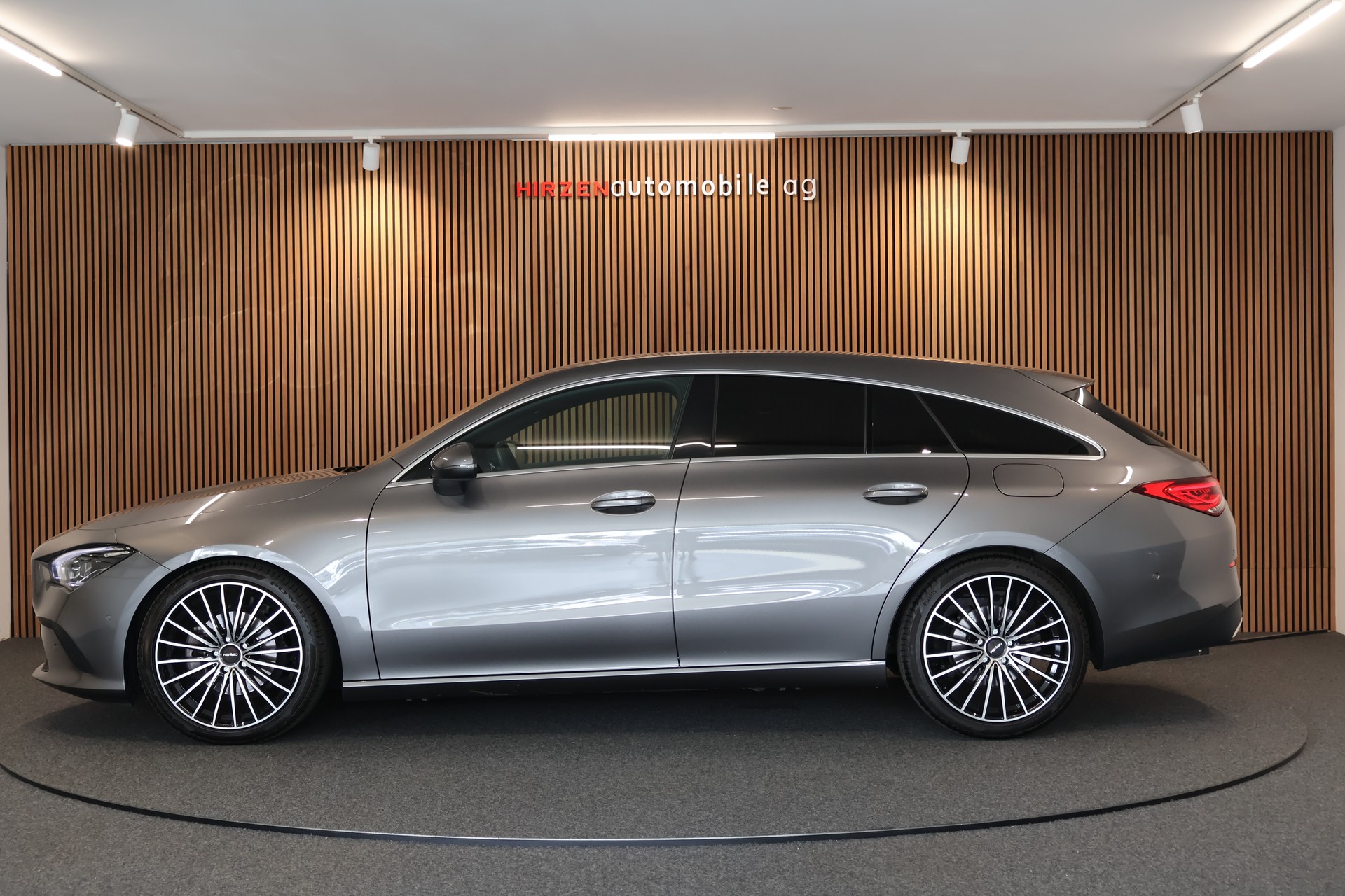 MERCEDES-BENZ CLA Shooting Brake 200 Progressive 7G-DCT-image-1
