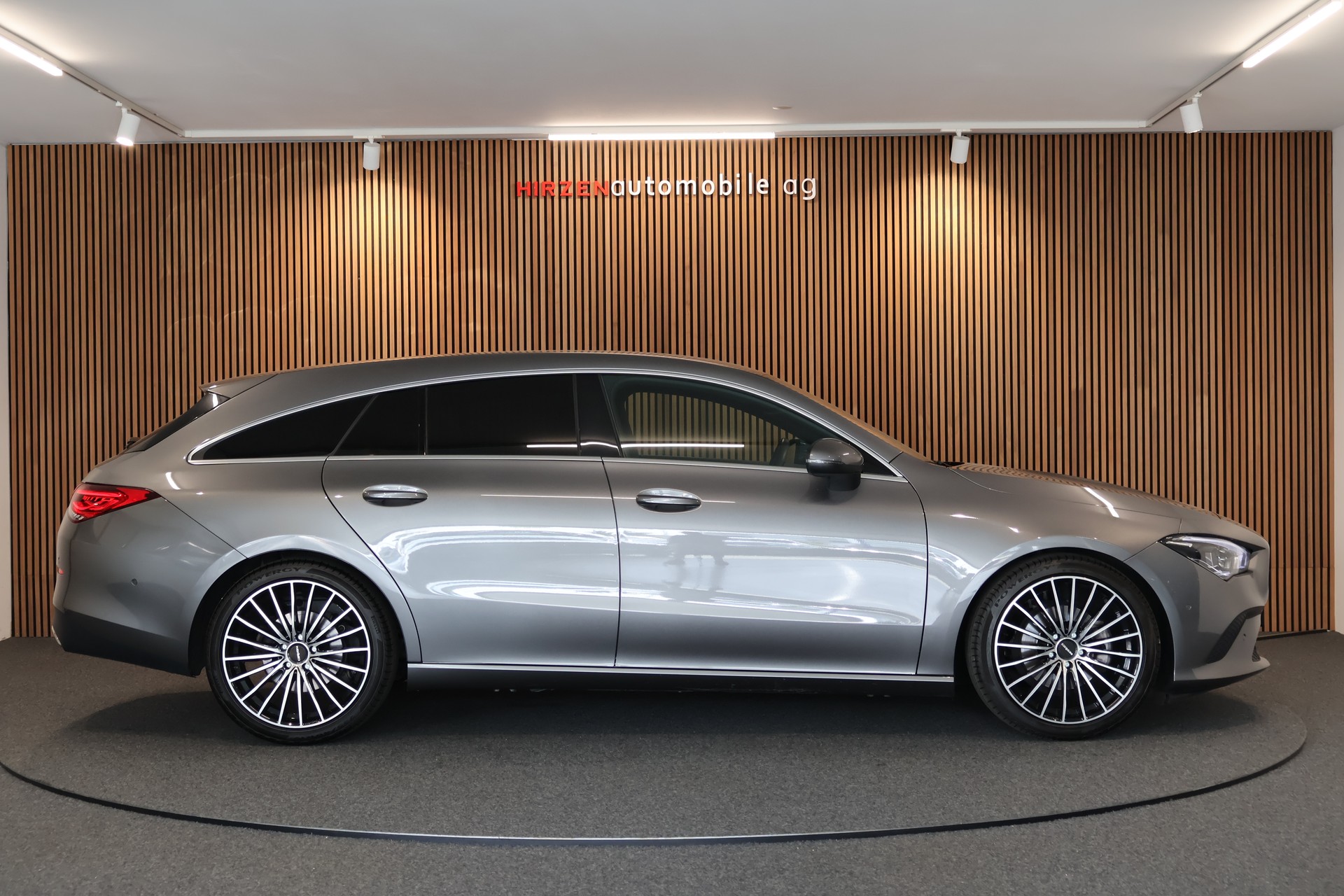 MERCEDES-BENZ CLA Shooting Brake 200 Progressive 7G-DCT-image-5