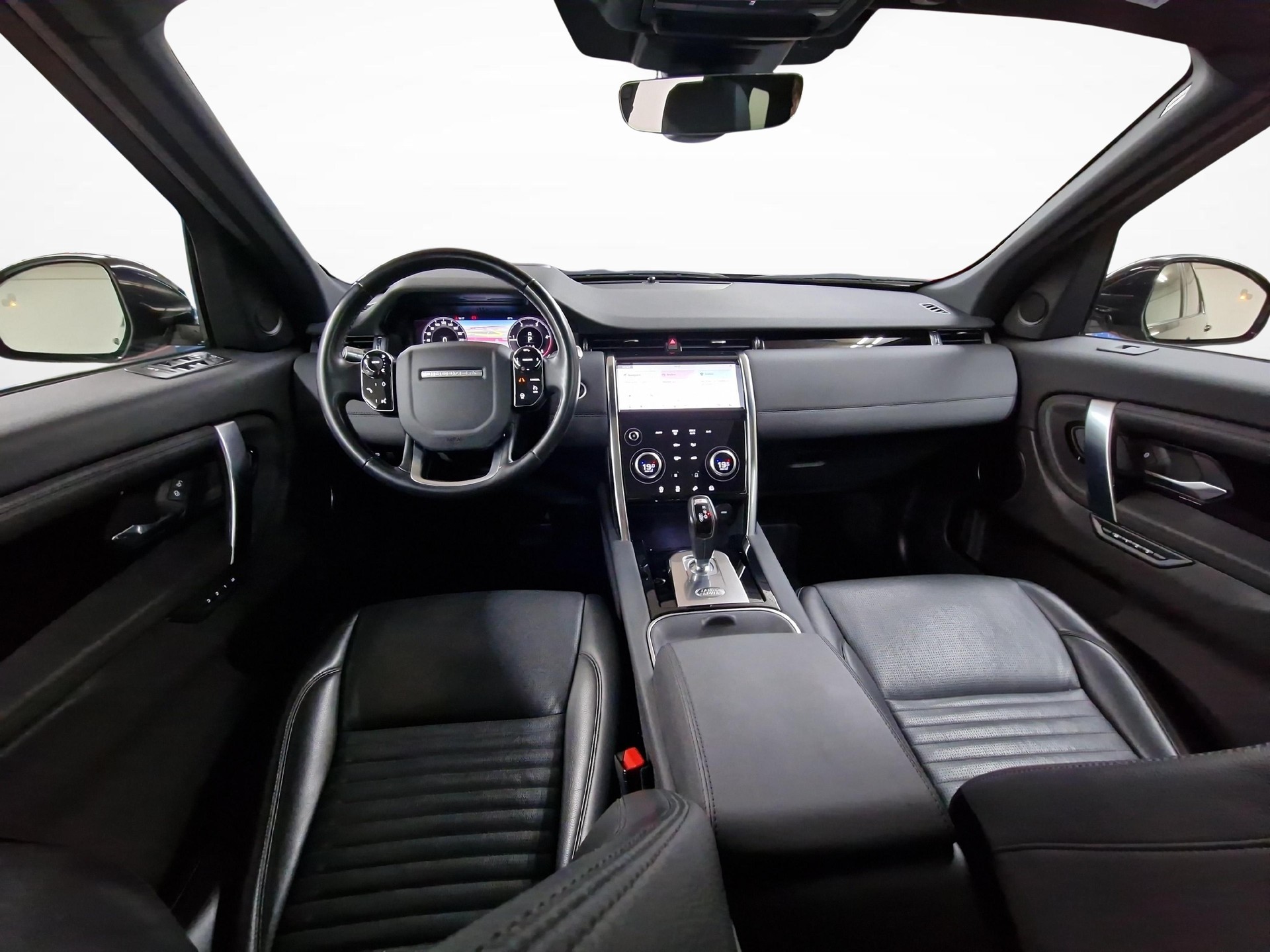 LAND ROVER Discovery Sport 2.0 TD4 180 SE-image-8