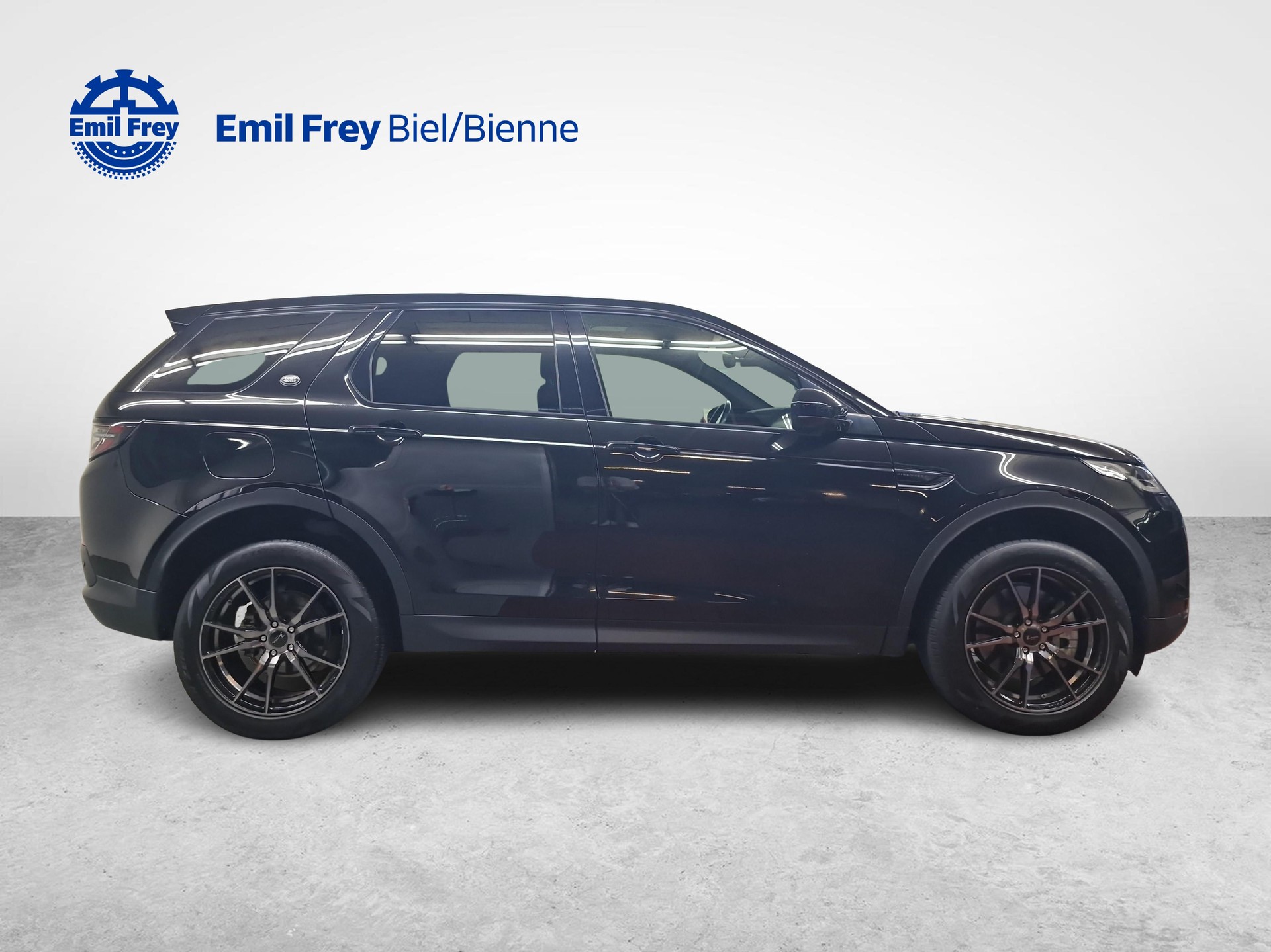 LAND ROVER Discovery Sport 2.0 TD4 180 SE-image-5