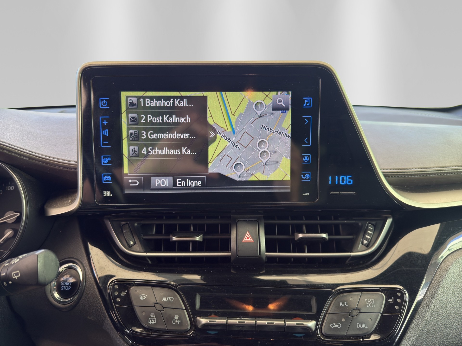 TOYOTA C-HR 1.2 Turbo Premium 4WD Multidrive S-image-11