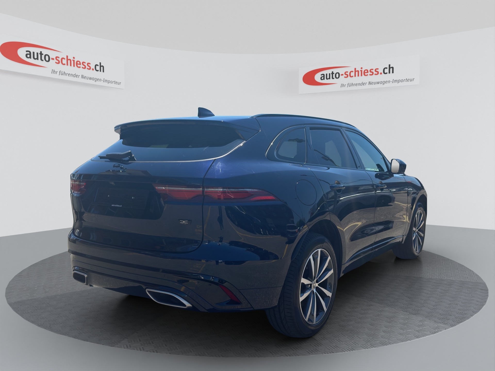 JAGUAR F-Pace 3.0 D300 R-Dynamic MHEV SE AWD-image-5