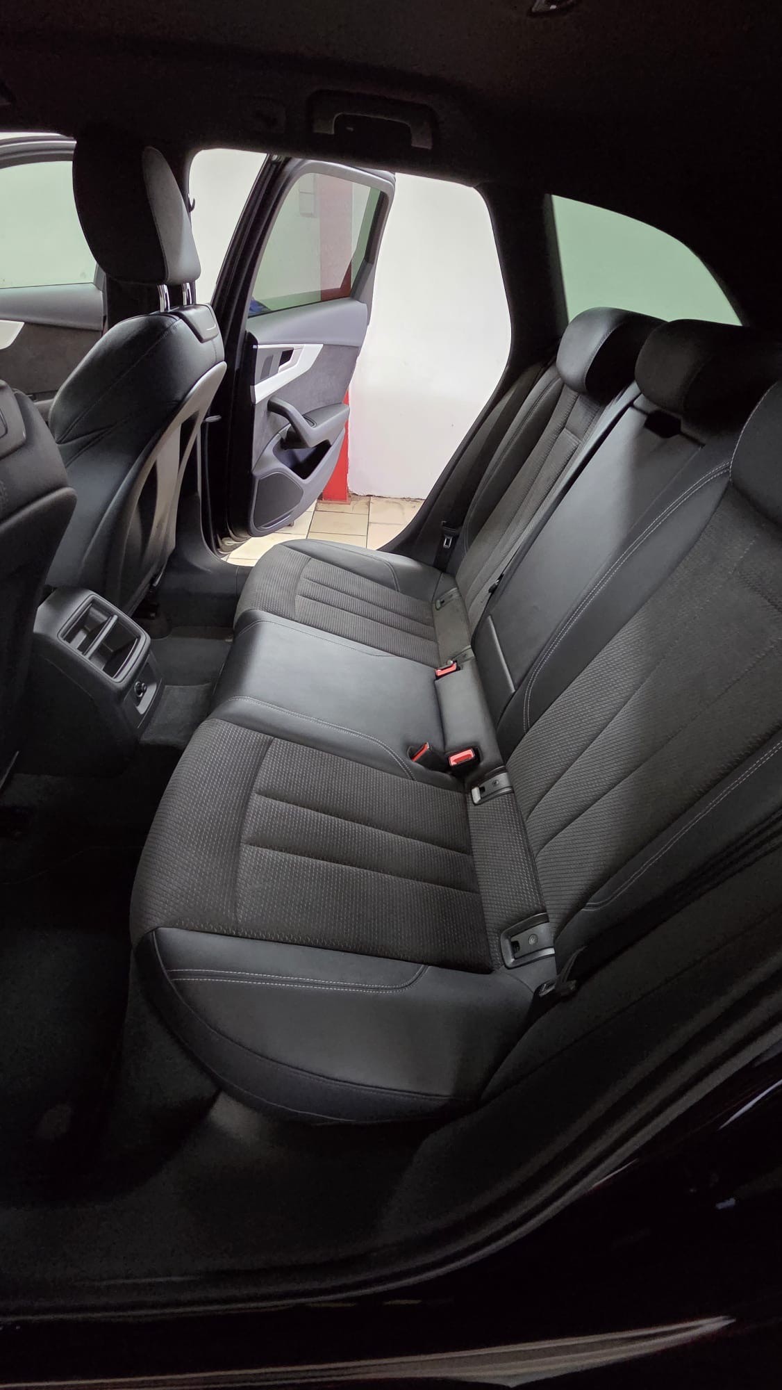 AUDI S4-image-5