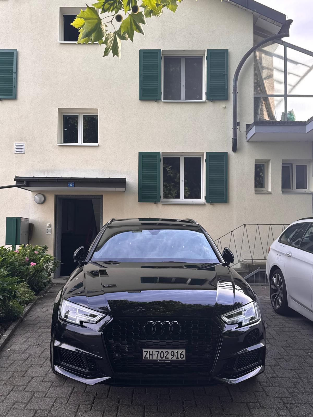 AUDI S4-image-0