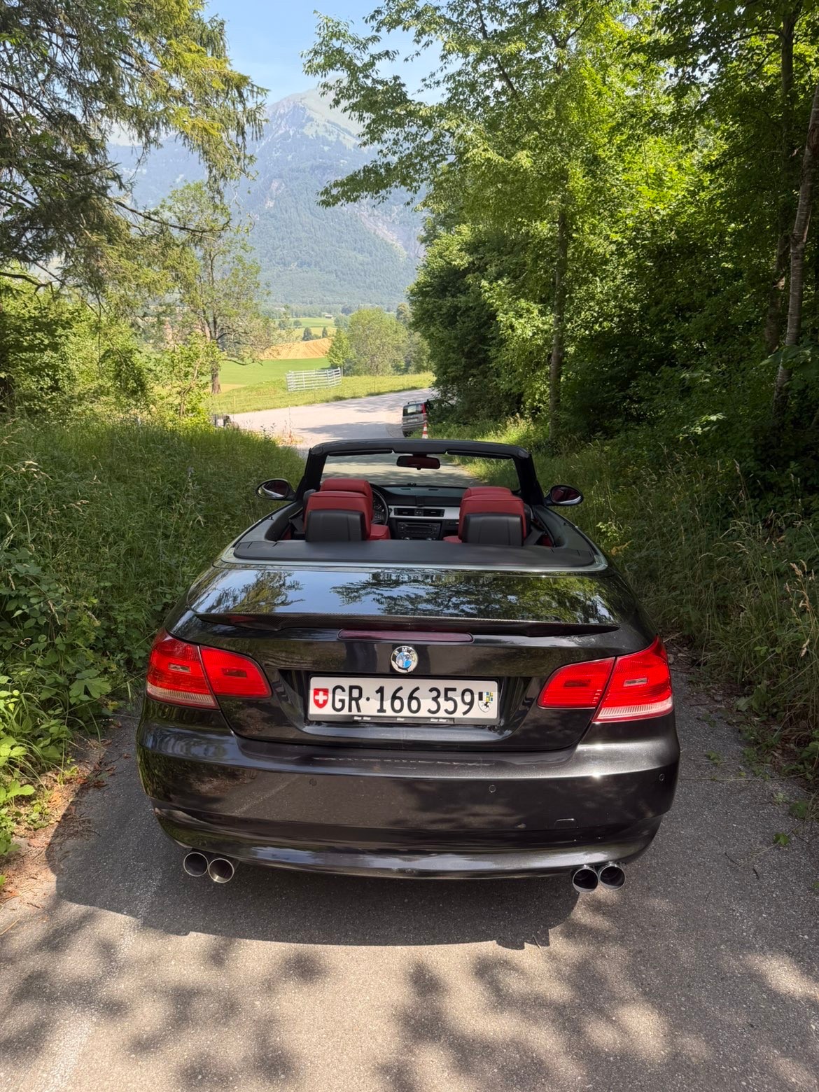 BMW 325i-image-2