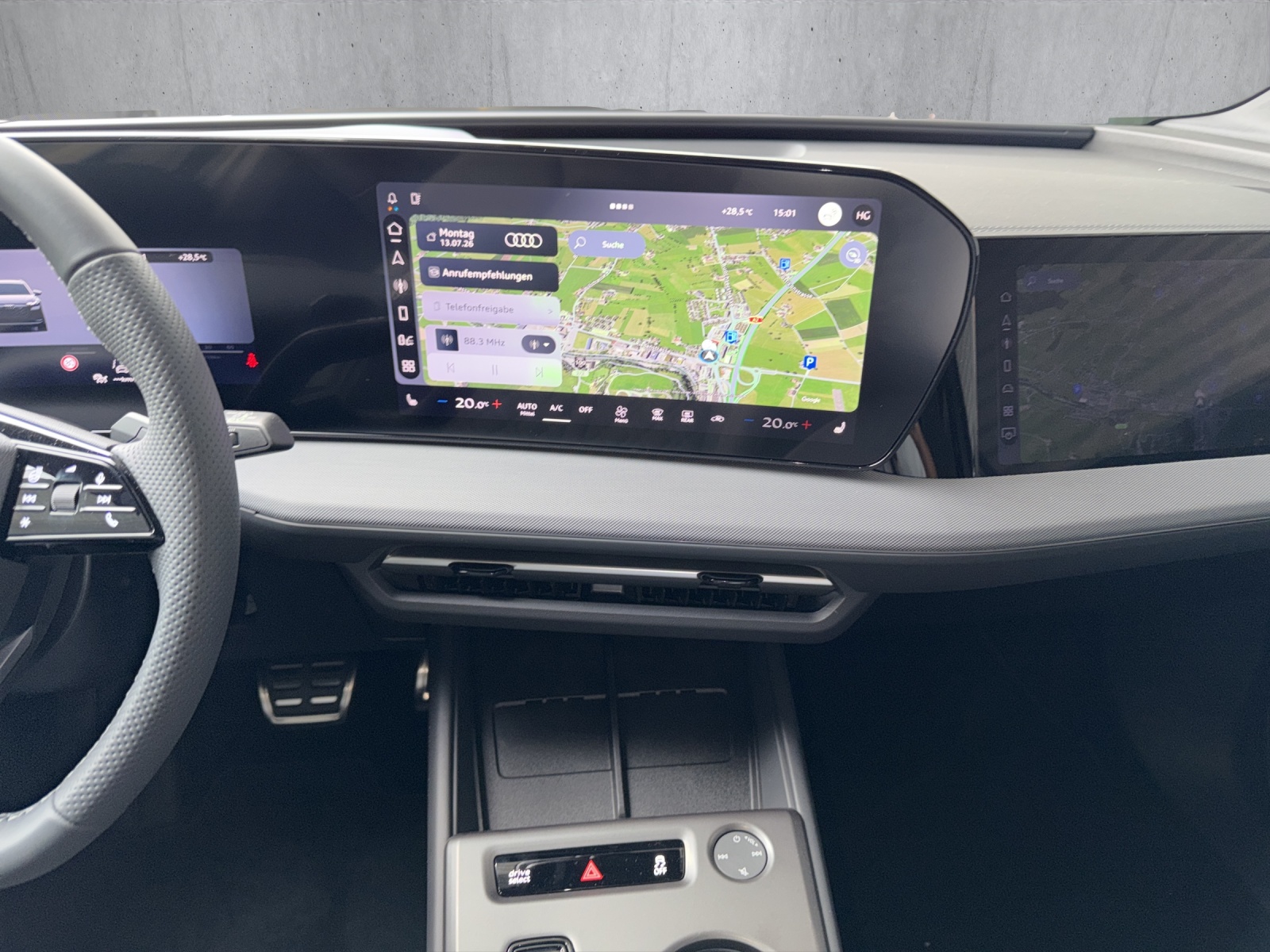 AUDI Q4 e-tron SUV quattro performance-image-12