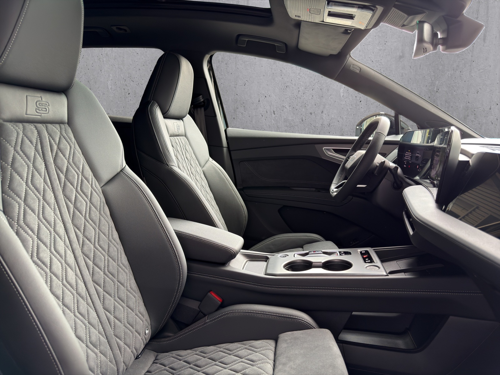 AUDI Q4 e-tron SUV quattro performance-image-7