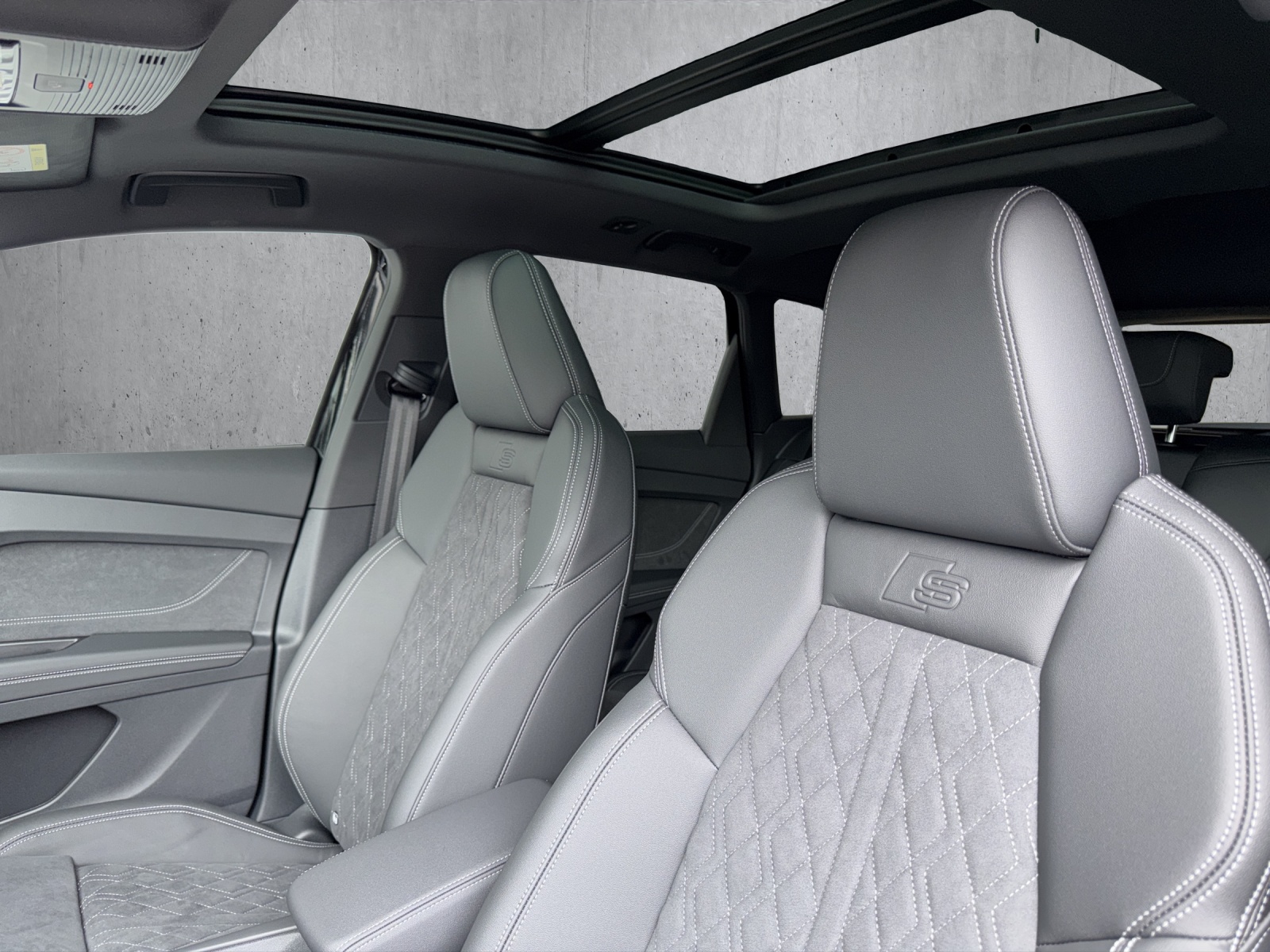 AUDI Q4 e-tron SUV quattro performance-image-16
